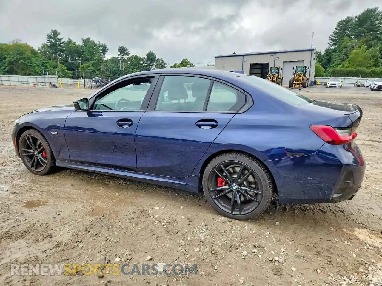 2 Photograph of a damaged car 3MW39FS02P8D10537 BMW 3 SERIES 2023
