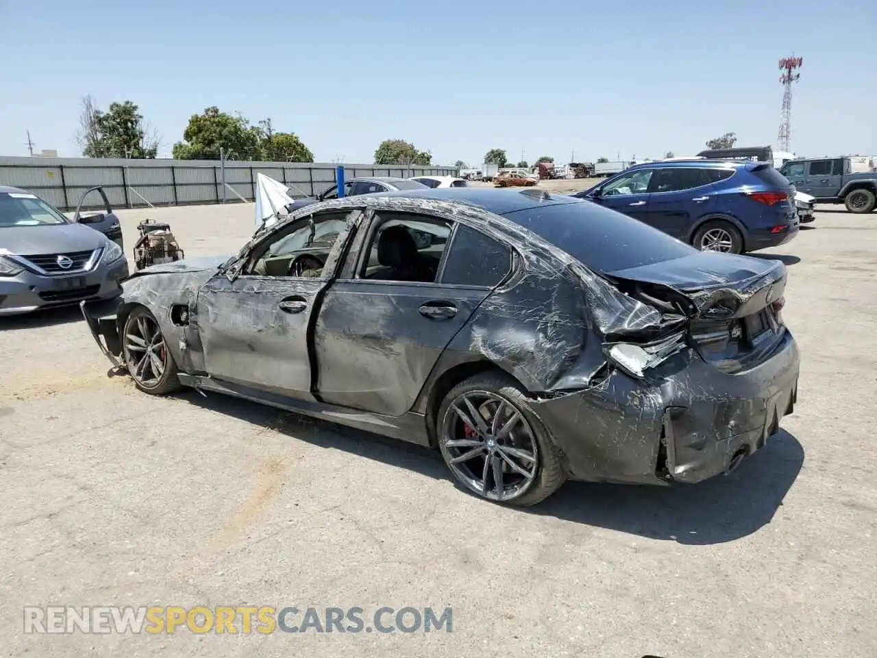 2 Photograph of a damaged car 3MW39FS04P8D10622 BMW 3 SERIES 2023