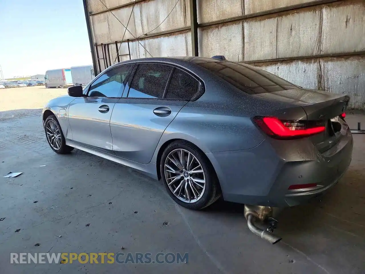 2 Photograph of a damaged car 3MW39FS05P8D00908 BMW 3 SERIES 2023