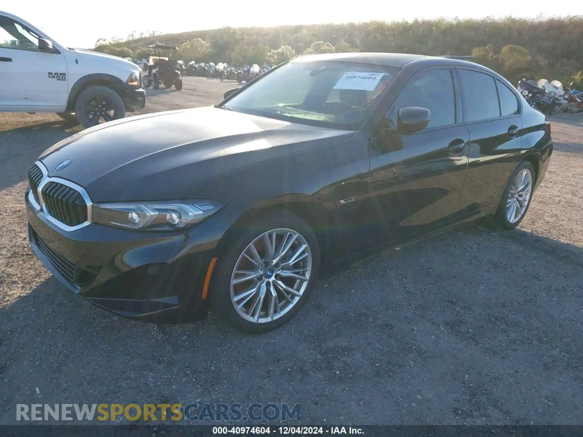 2 Photograph of a damaged car 3MW39FS05P8D11617 BMW 3 SERIES 2023