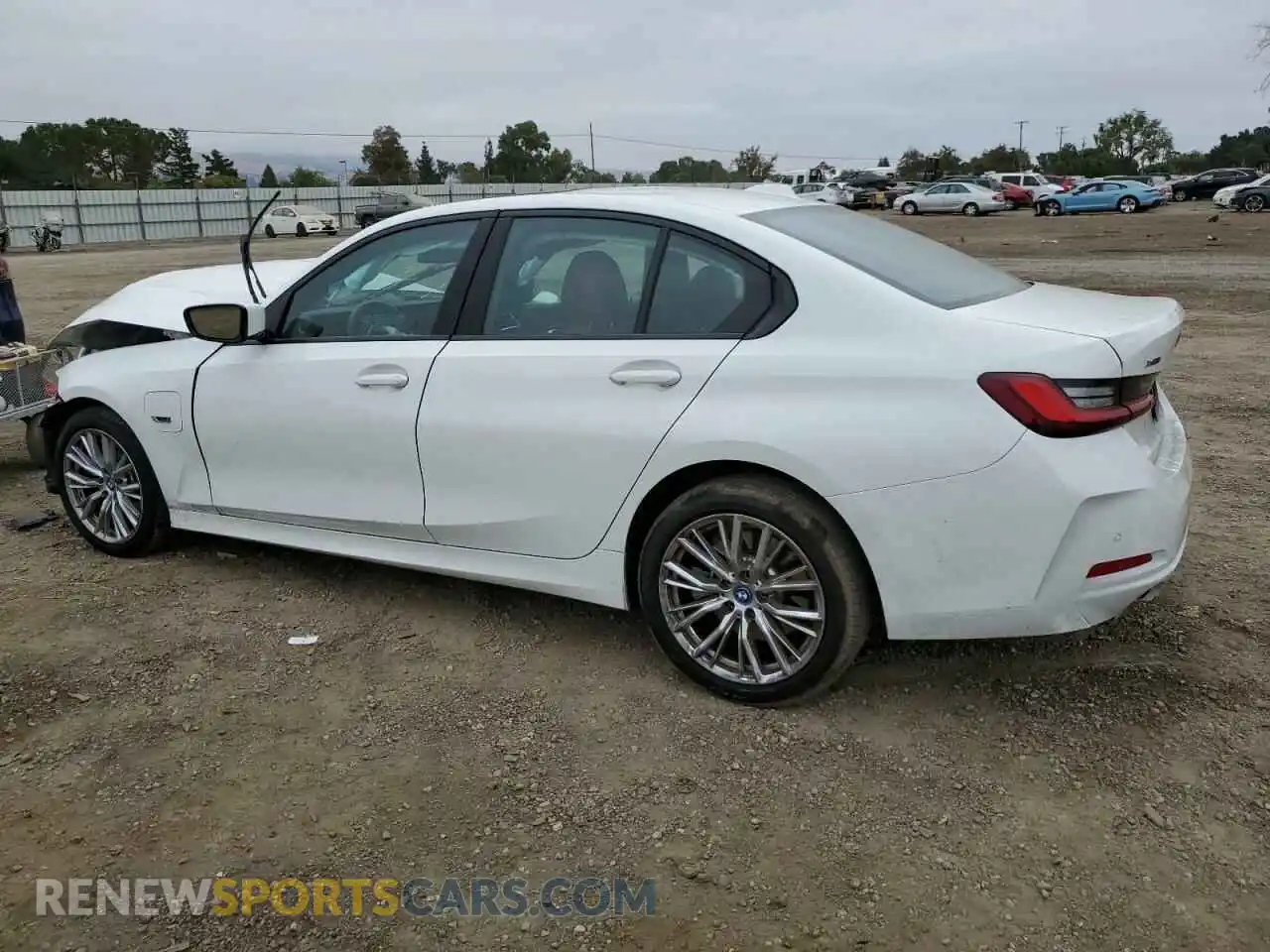 2 Photograph of a damaged car 3MW39FS07P8D25745 BMW 3 SERIES 2023