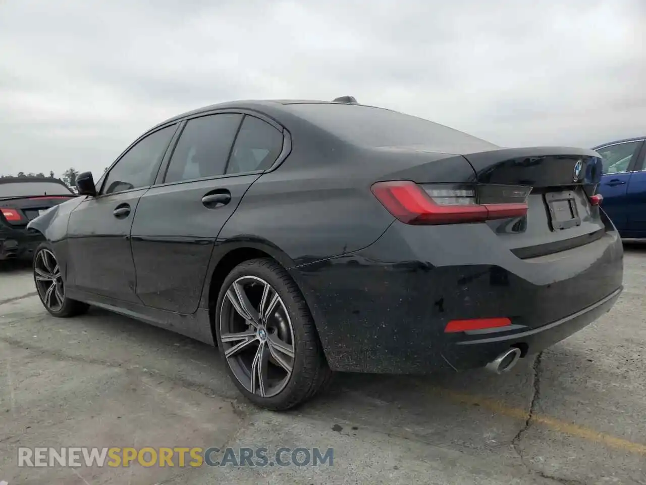 2 Photograph of a damaged car 3MW69FF00P8D60554 BMW 3 SERIES 2023
