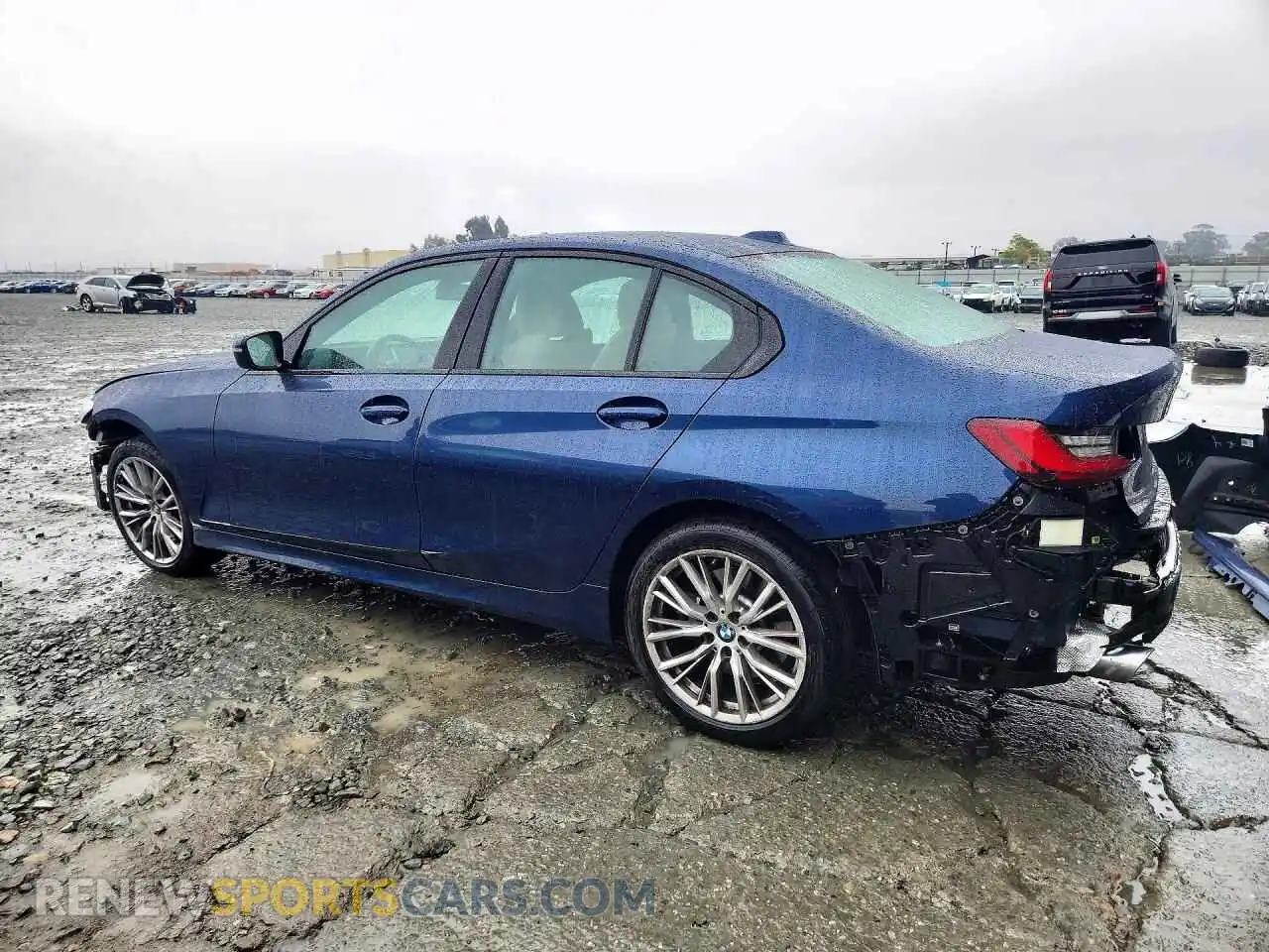 2 Photograph of a damaged car 3MW69FF02P8D20542 BMW 3 SERIES 2023