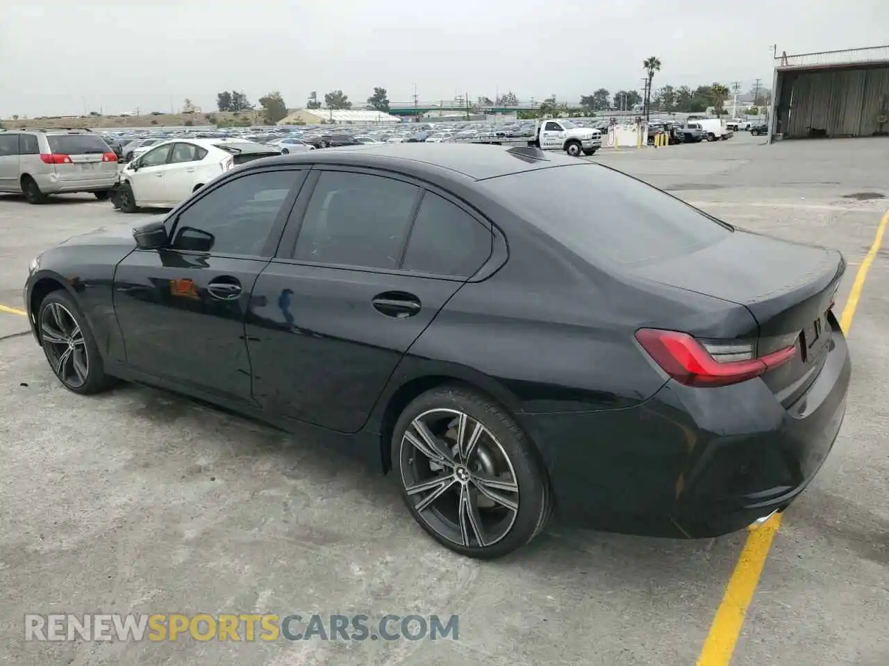 2 Photograph of a damaged car 3MW69FF05P8D51932 BMW 3 SERIES 2023