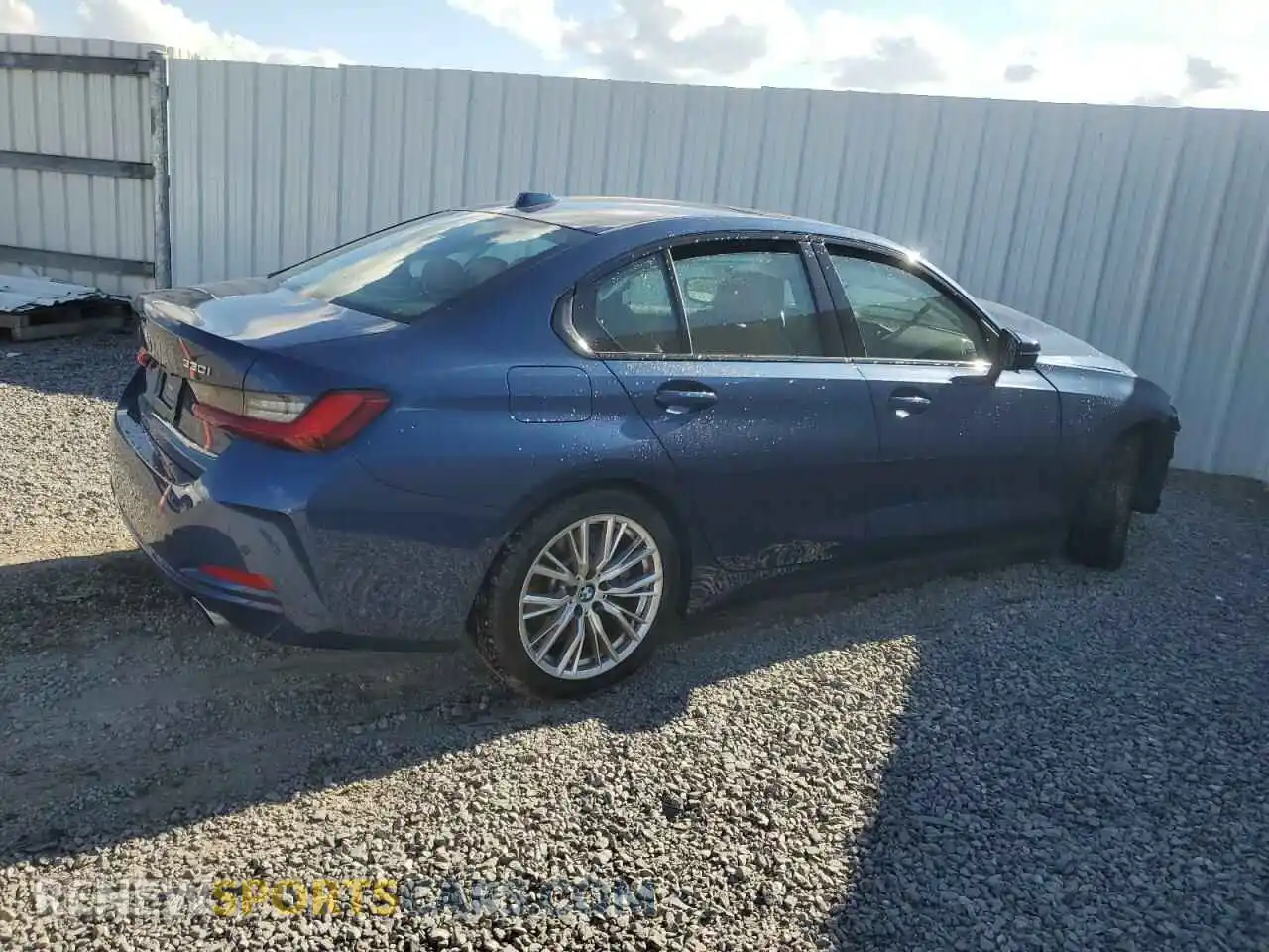 3 Photograph of a damaged car 3MW69FF08P8D02305 BMW 3 SERIES 2023