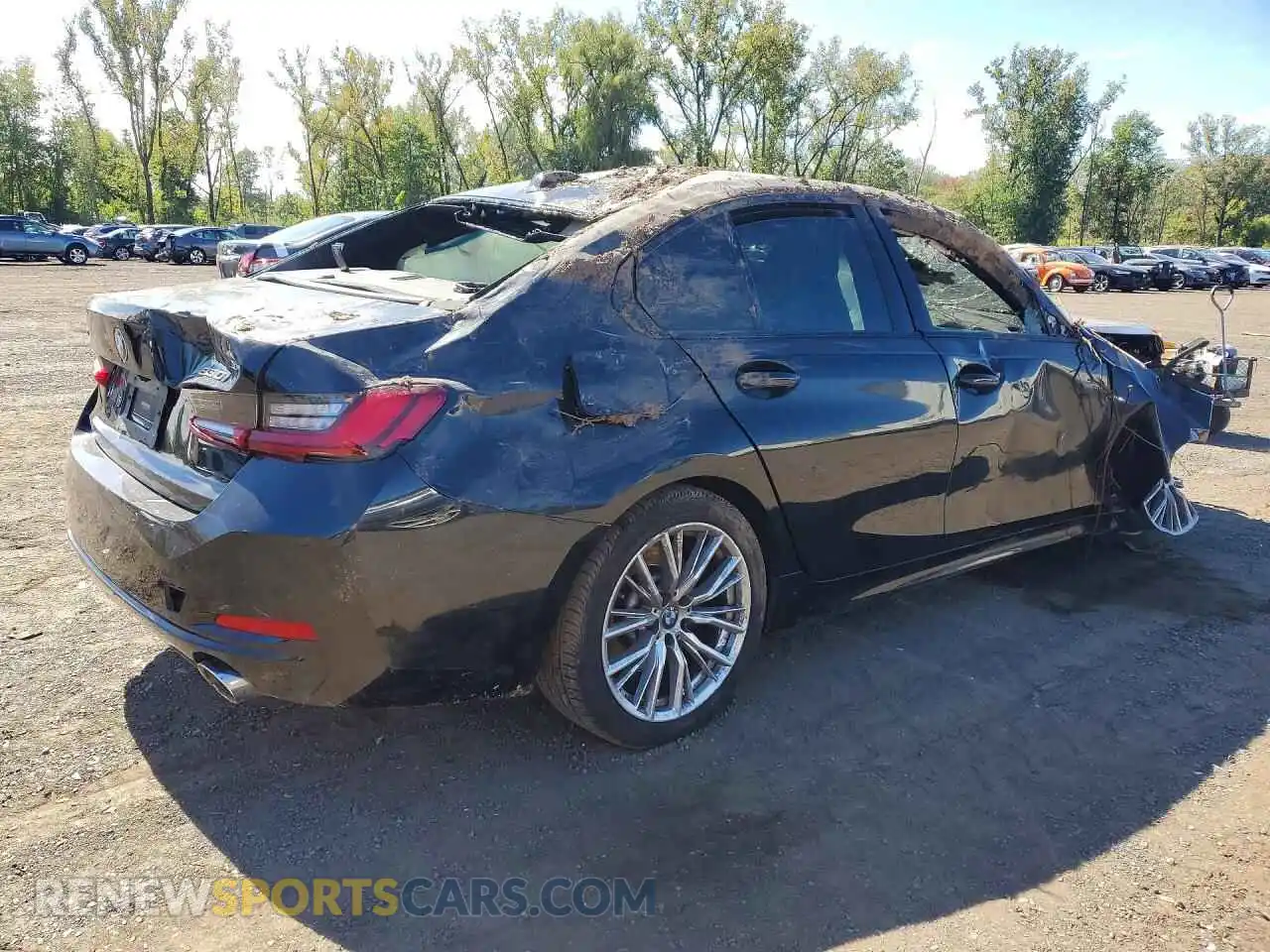 3 Photograph of a damaged car 3MW89FF07P8D01039 BMW 3 SERIES 2023