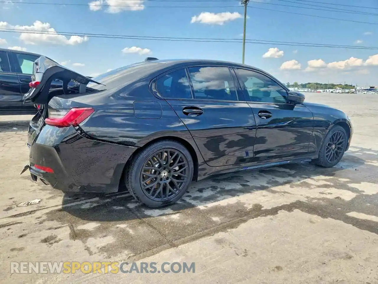 3 Photograph of a damaged car 3MW89FF07P8D53741 BMW 3 SERIES 2023