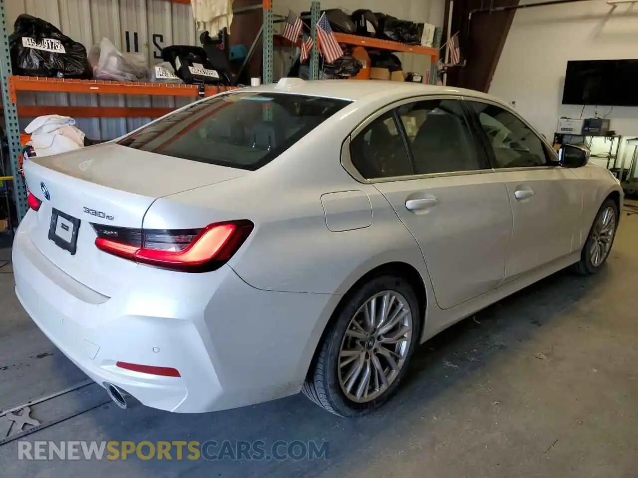 3 Photograph of a damaged car 3MW39FS00R8E43459 BMW 3 SERIES 2024