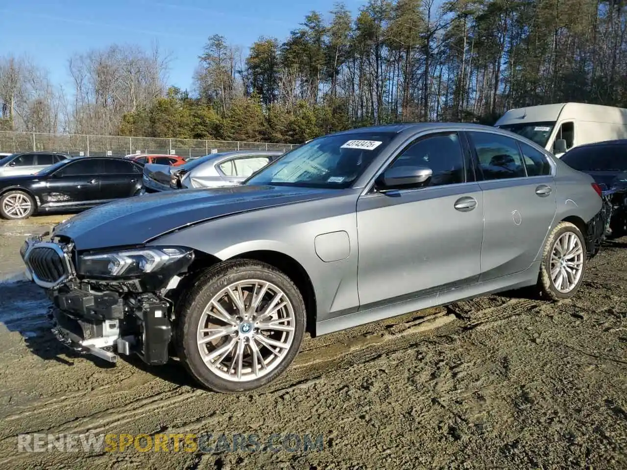 1 Photograph of a damaged car 3MW39FS03R8E05384 BMW 3 SERIES 2024