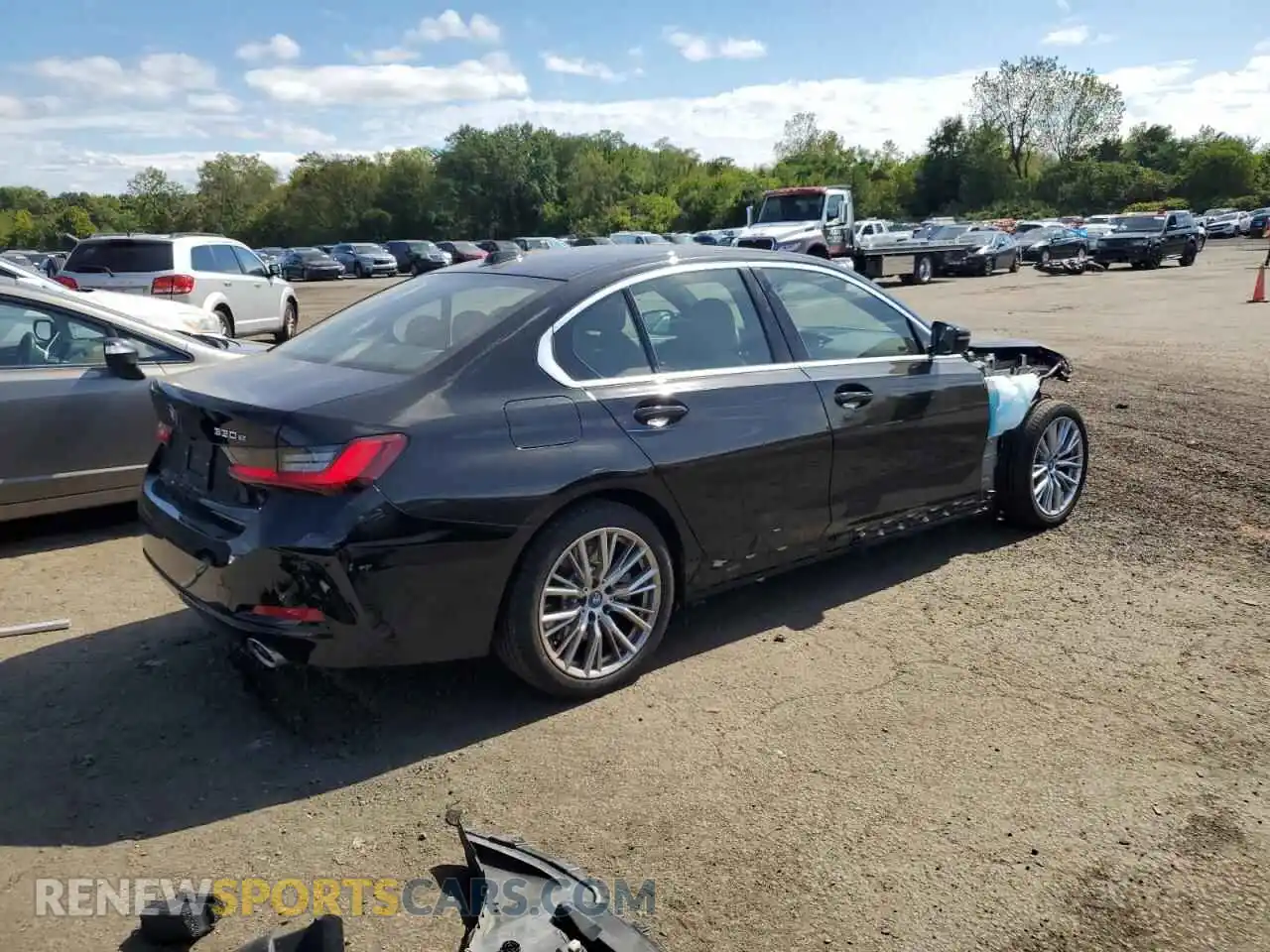 3 Photograph of a damaged car 3MW39FS06R8E38525 BMW 3 SERIES 2024