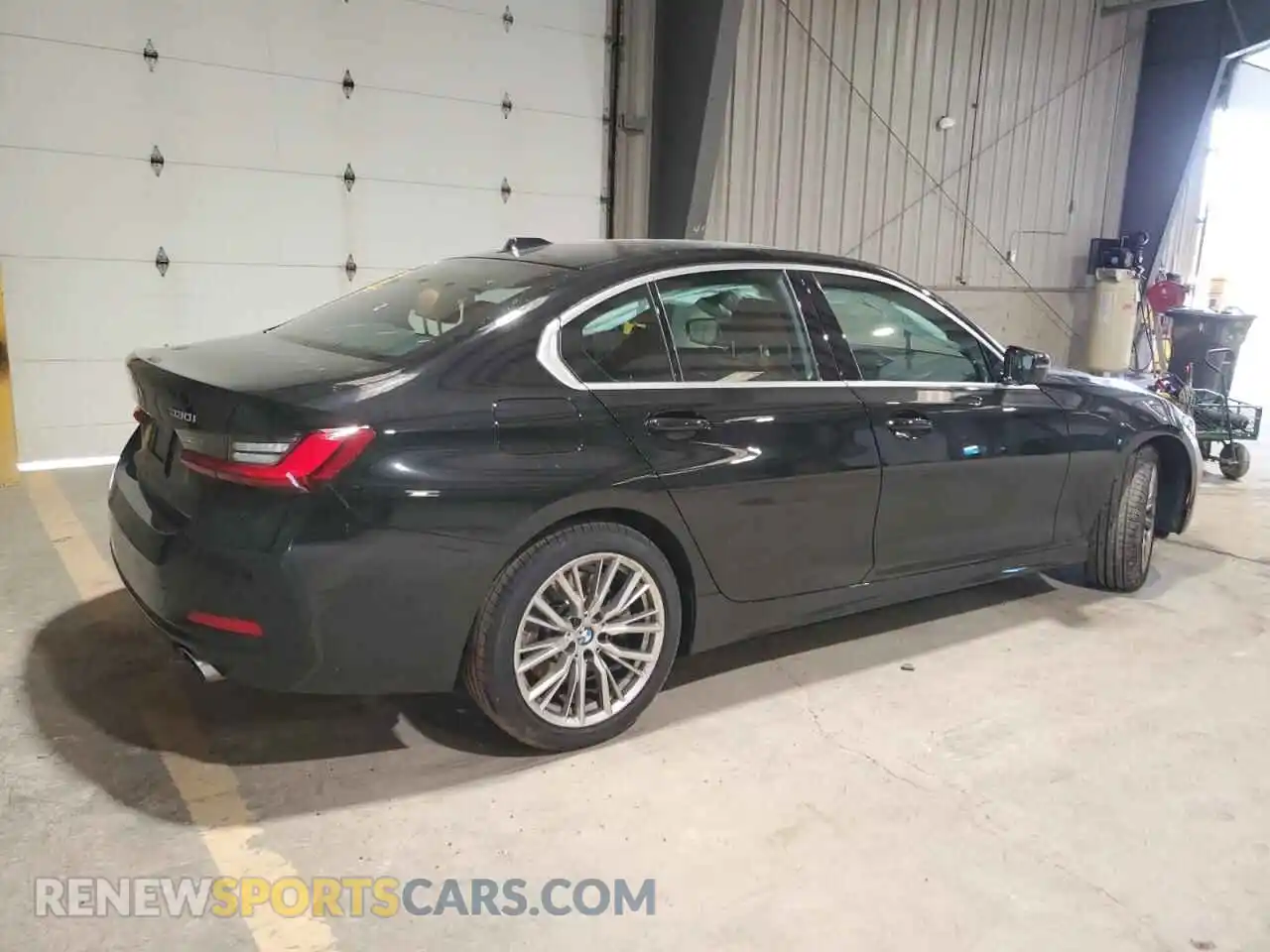 3 Photograph of a damaged car 3MW89FF07R8E25847 BMW 3 SERIES 2024