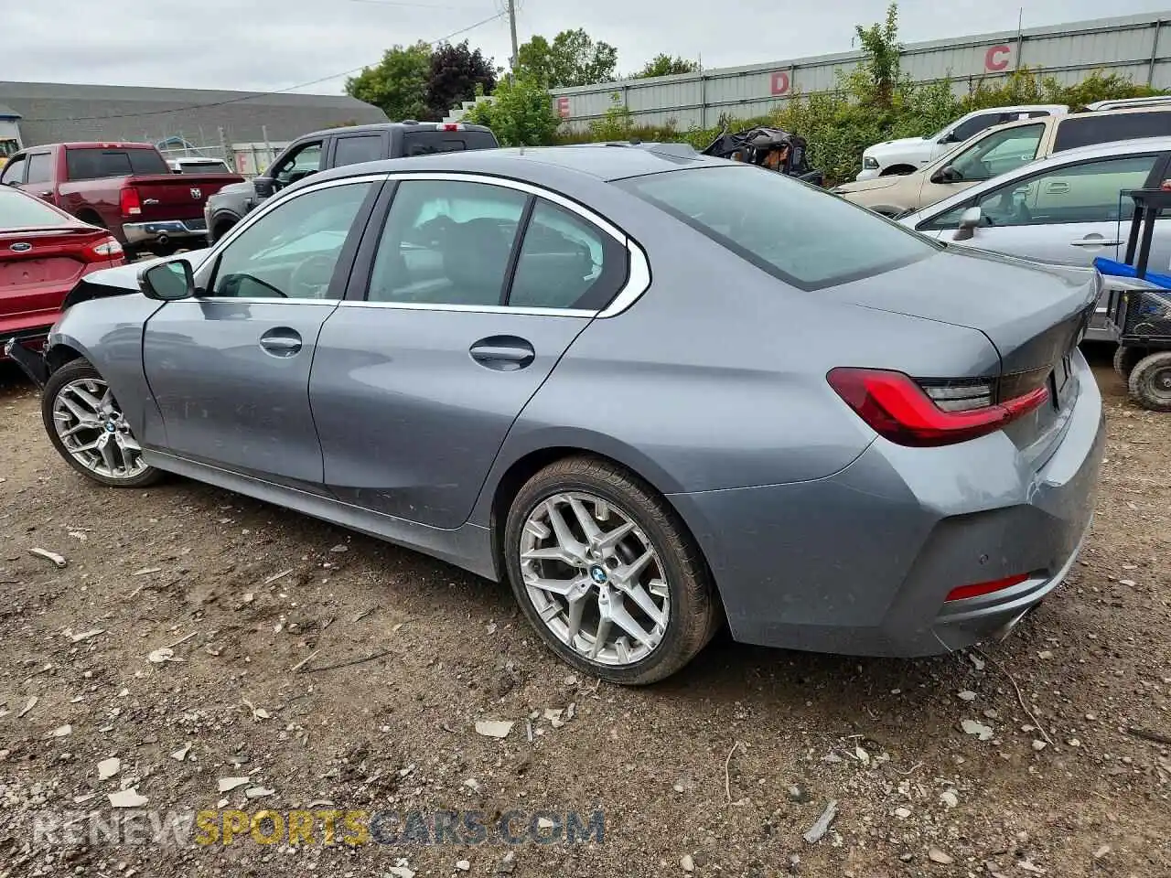2 Photograph of a damaged car 3MW69CW02S8F10882 BMW 3 SERIES 2025