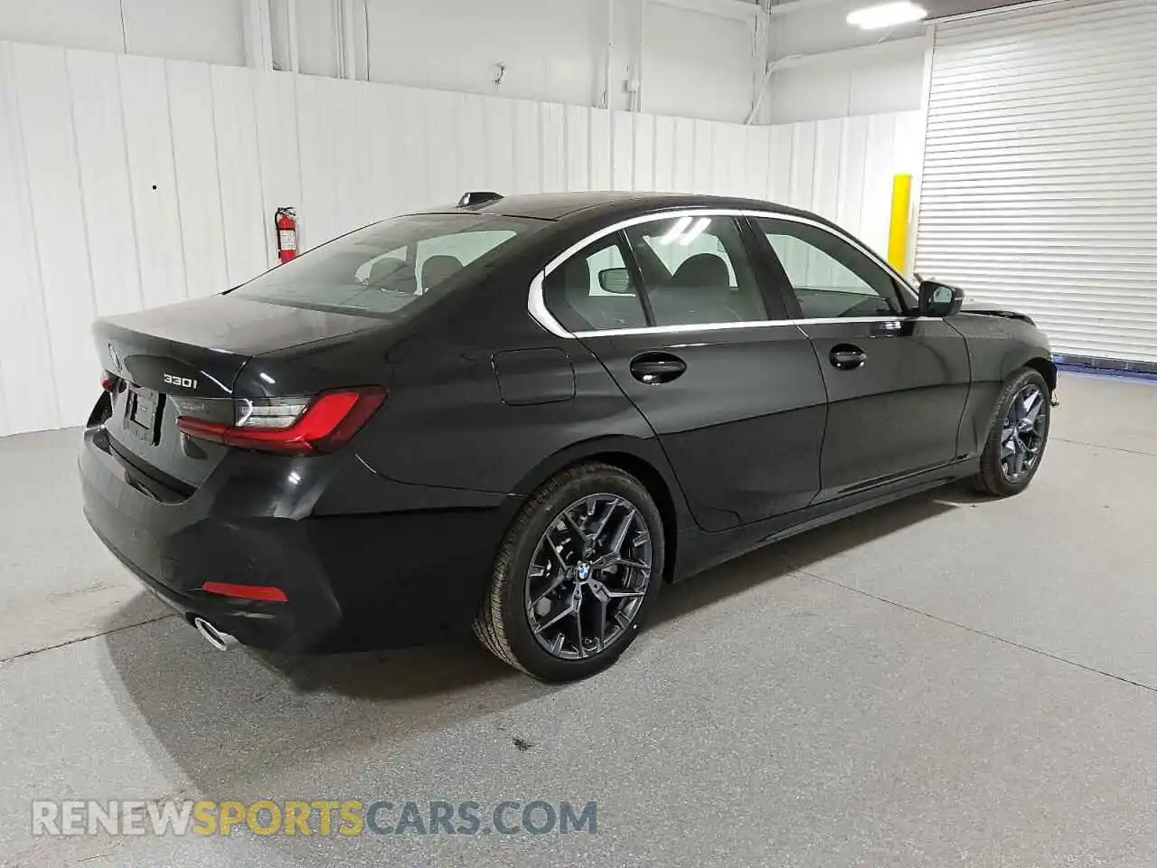 3 Photograph of a damaged car 3MW69CW07S8E96218 BMW 3 SERIES 2025