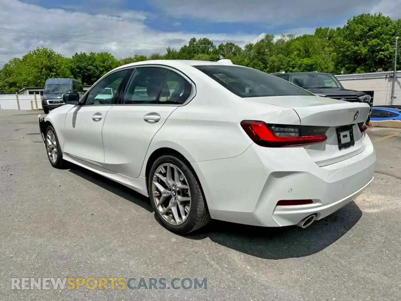 2 Photograph of a damaged car 3MW69CW04T8F91434 BMW 3 SERIES 2026
