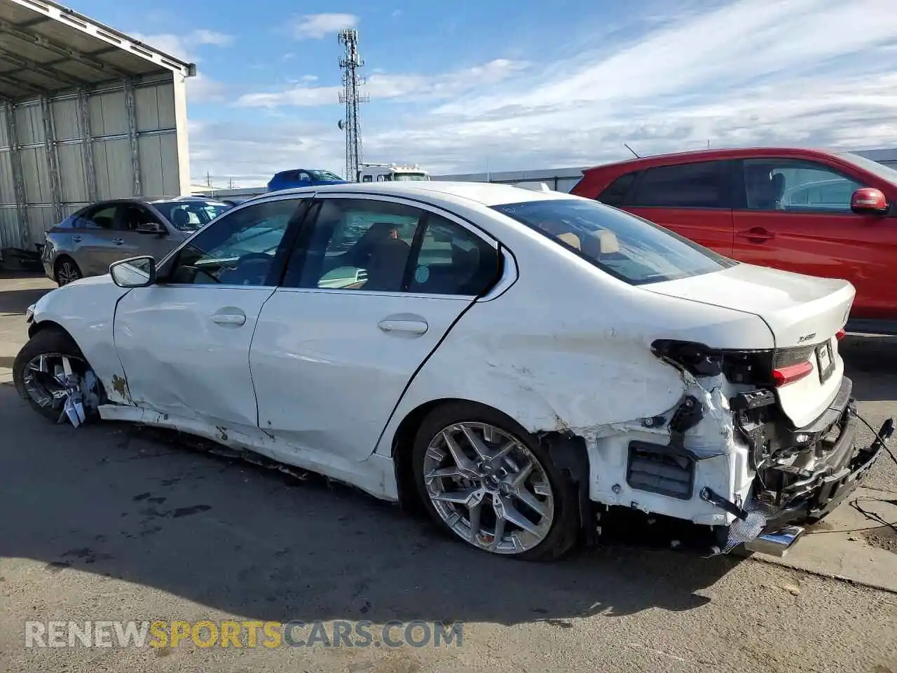 2 Фотография поврежденного автомобиля 3MW89CW02T8G04898 BMW 3 SERIES 2026