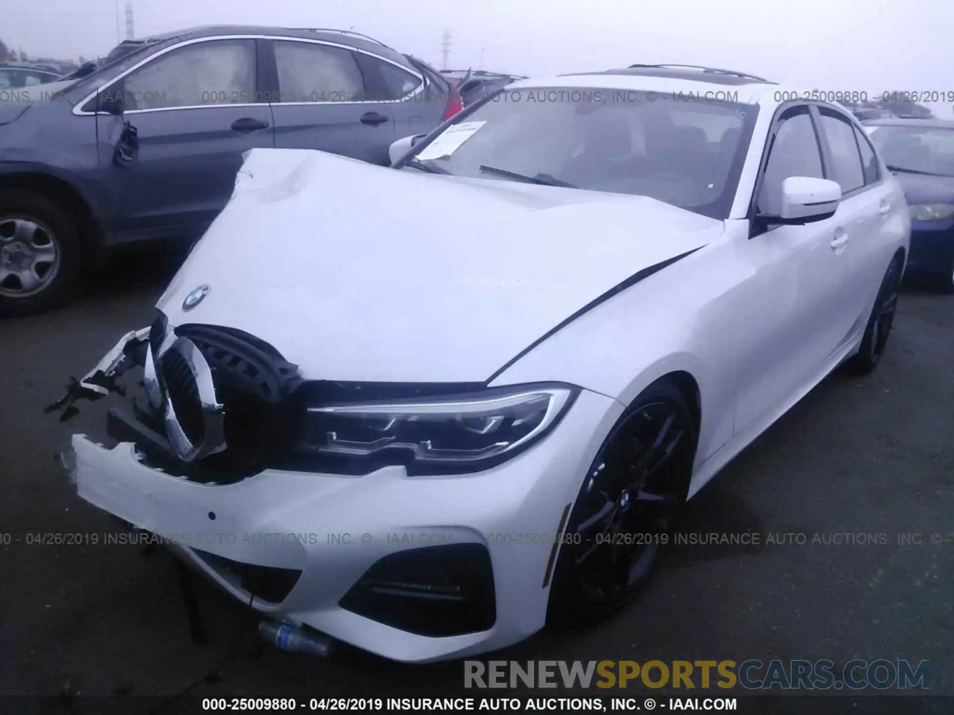 2 Фотография поврежденного автомобиля WBA5R1C50KAE81955 BMW 330I 2019
