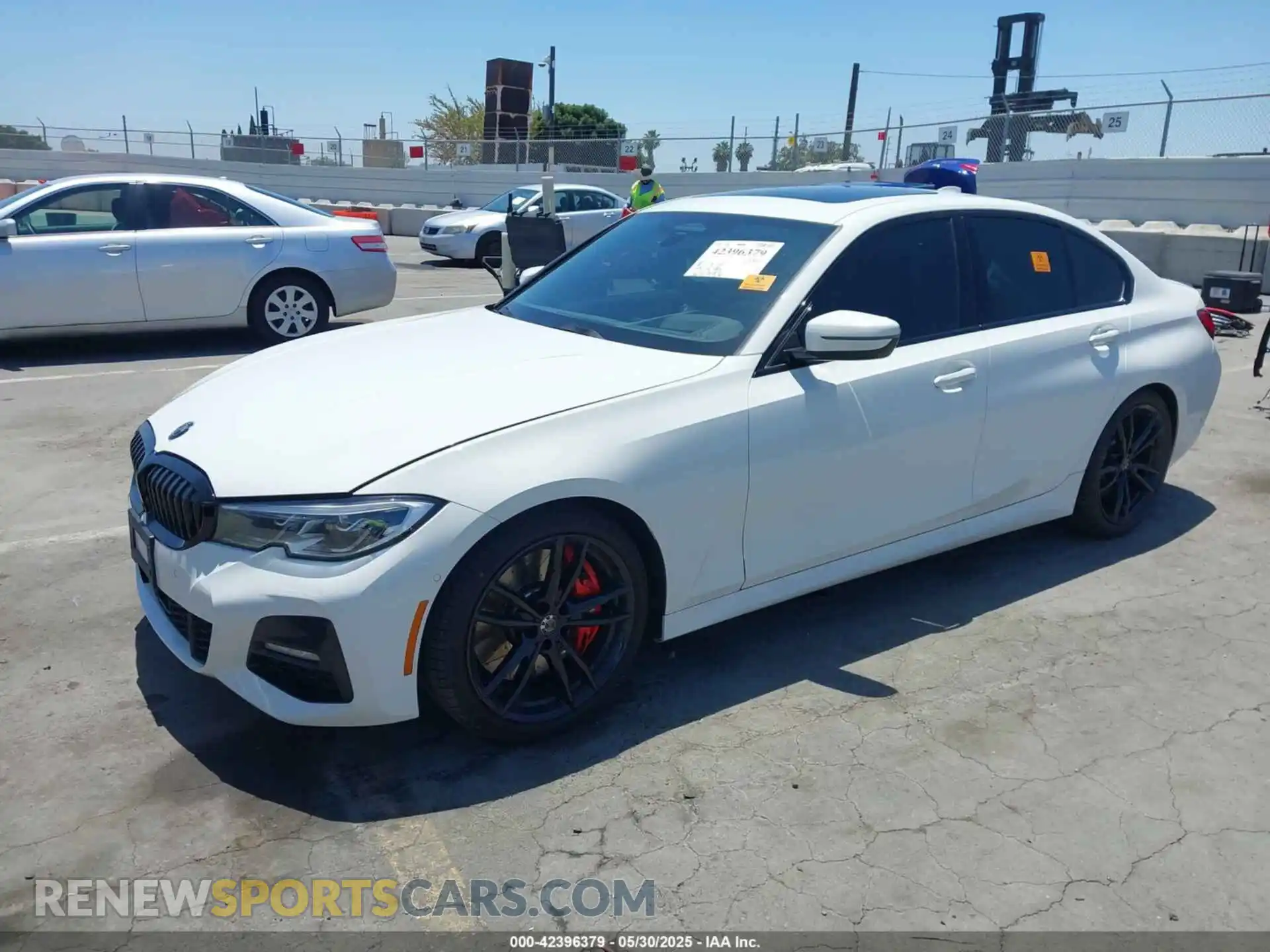 2 fotografías del automóvil dañado WBA5R1C55KAJ98934 BMW 330I 2019