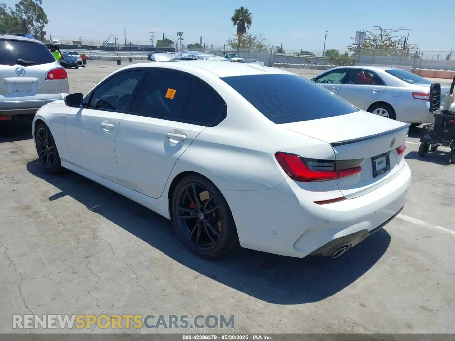3 fotografías del automóvil dañado WBA5R1C55KAJ98934 BMW 330I 2019
