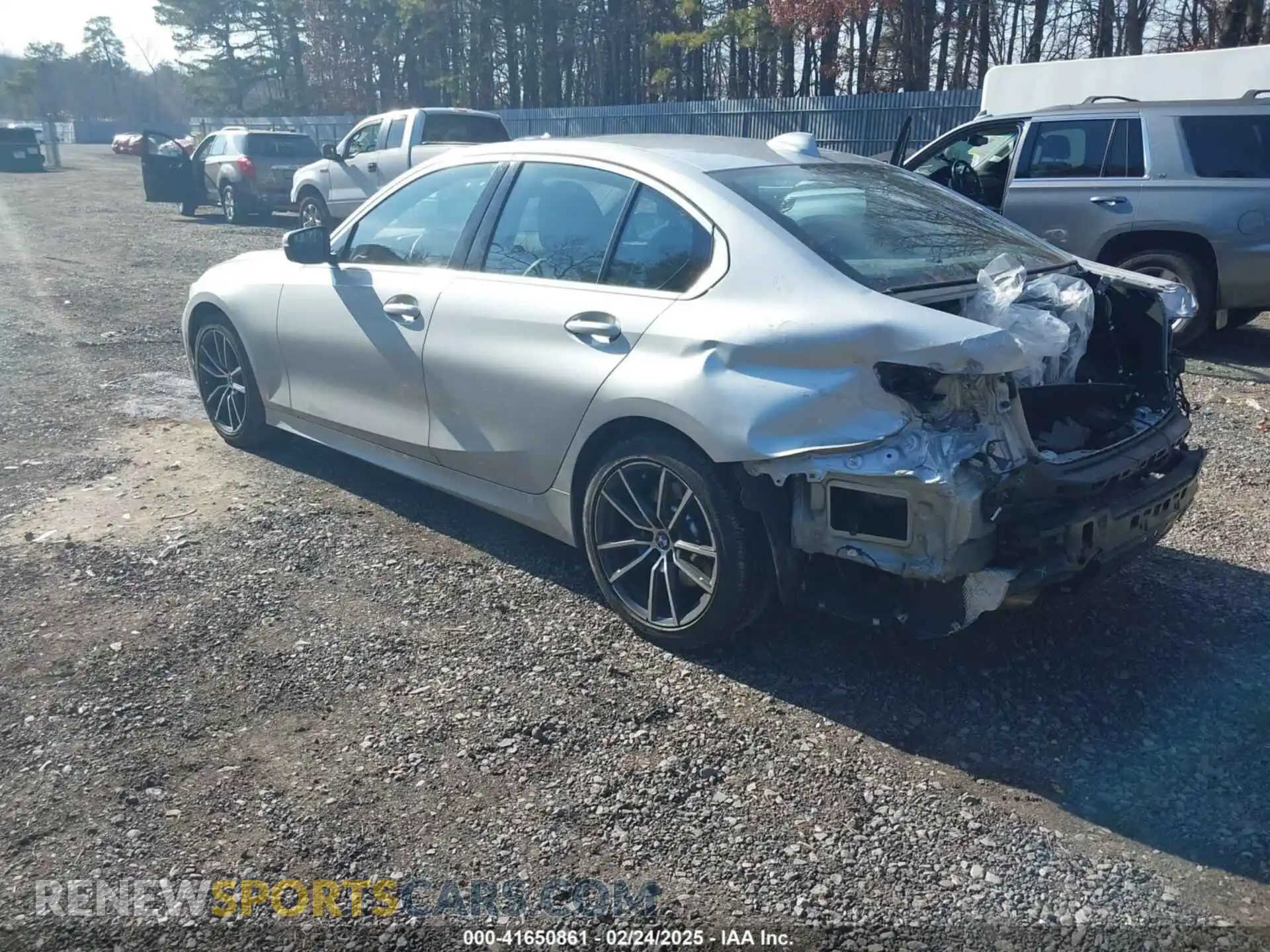3 Фотография поврежденного автомобиля WBA5R7C53KAJ85425 BMW 330I 2019