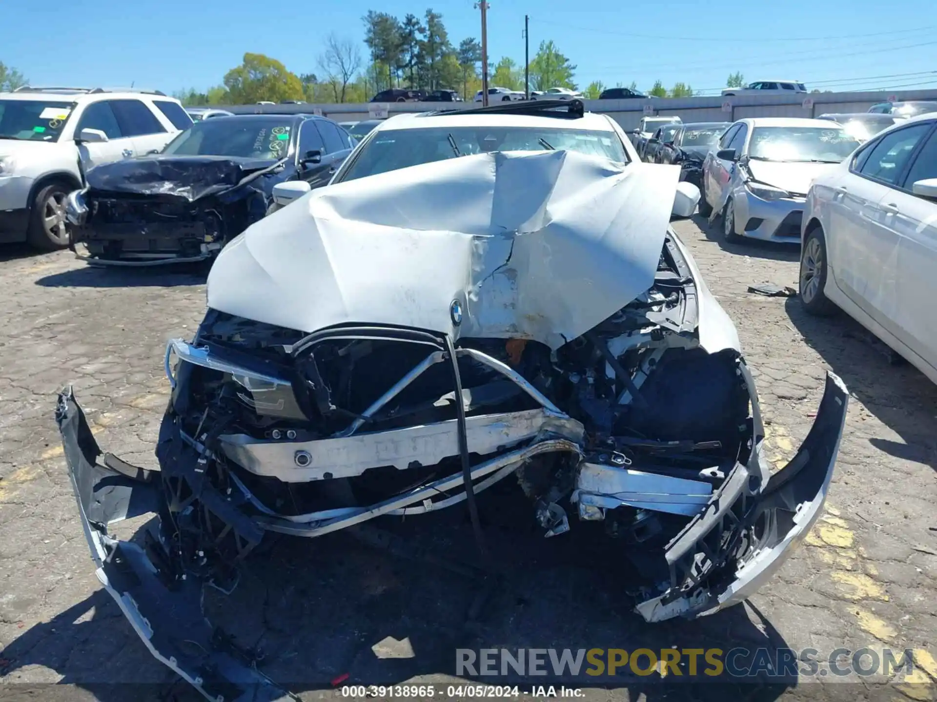 6 Photograph of a damaged car 3MW5R1J03L8B22214 BMW 330I 2020