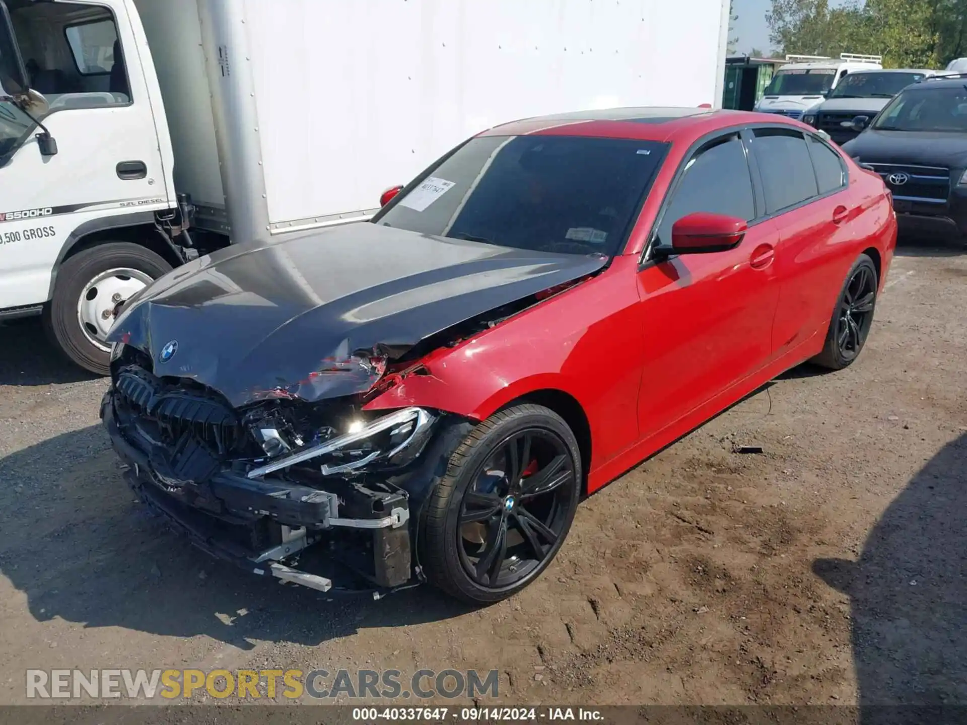 2 Фотография поврежденного автомобиля 3MW5R7J09L8B40736 BMW 330I 2020