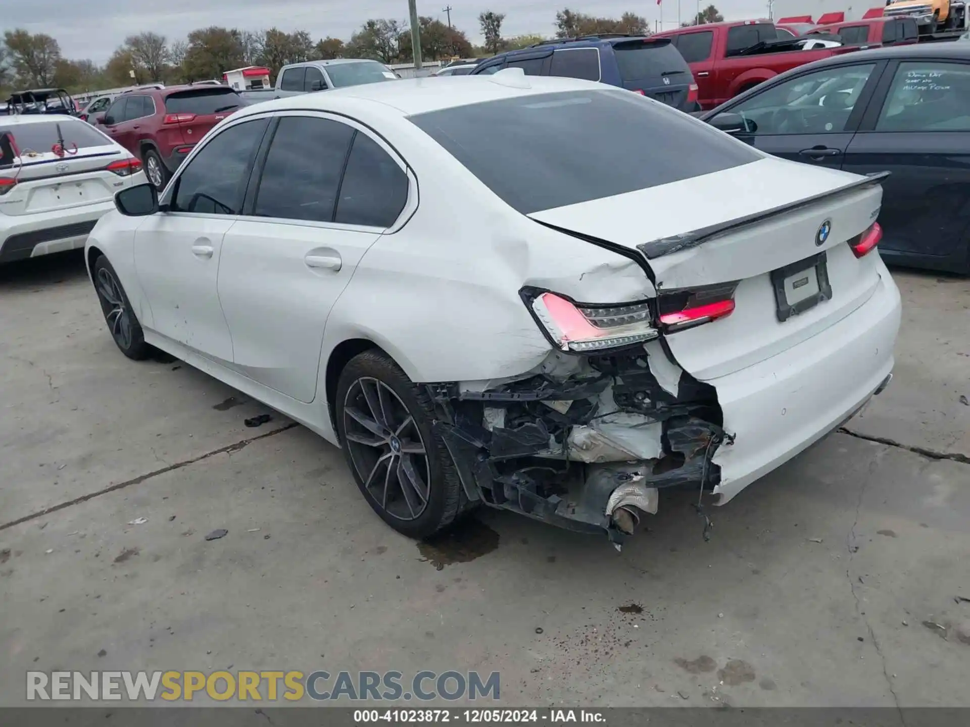 3 Photograph of a damaged car WBA5R1C06LFH40375 BMW 330I 2020