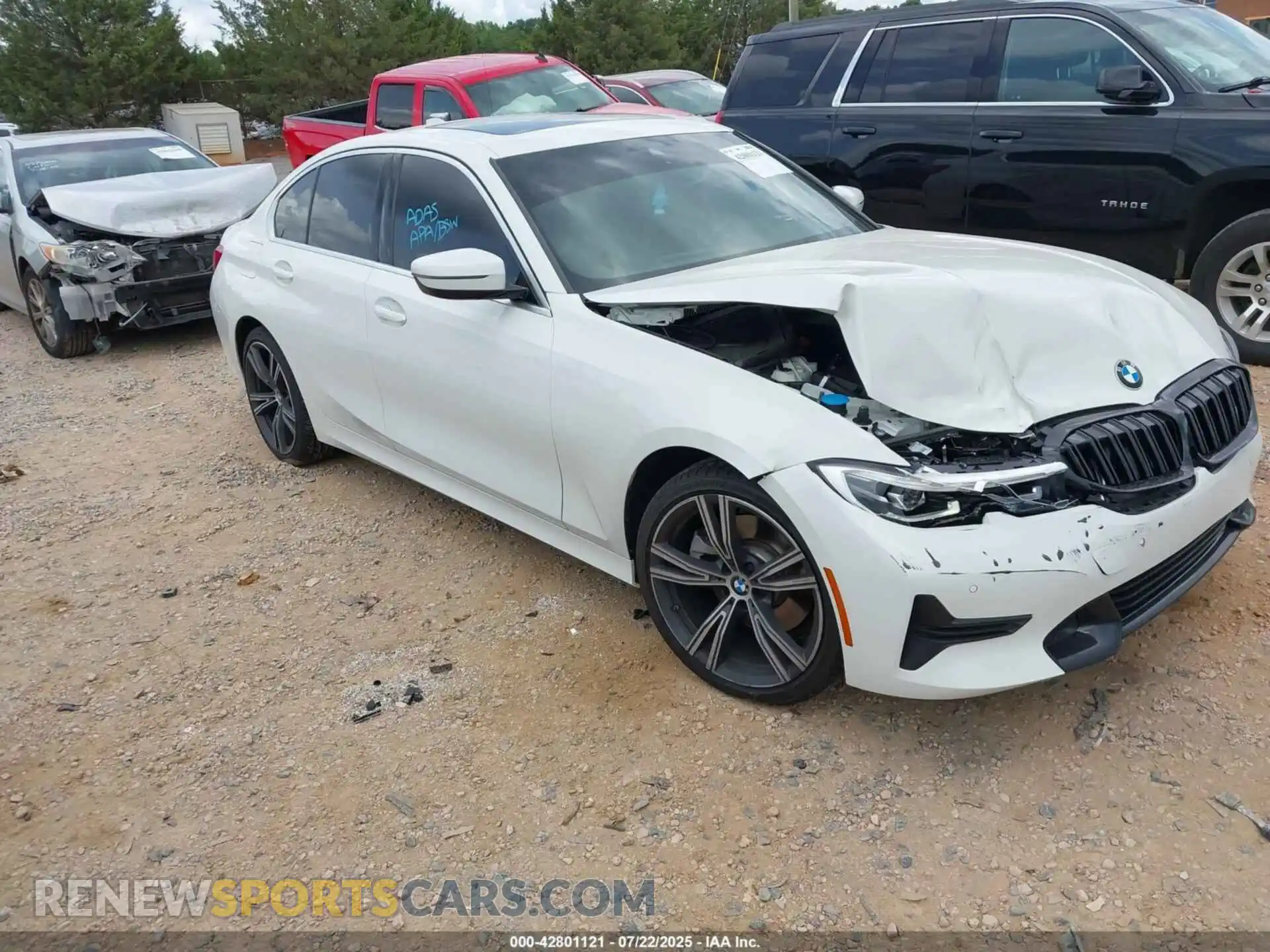 1 Photograph of a damaged car 3MW5R1J01M8B66987 BMW 330I 2021