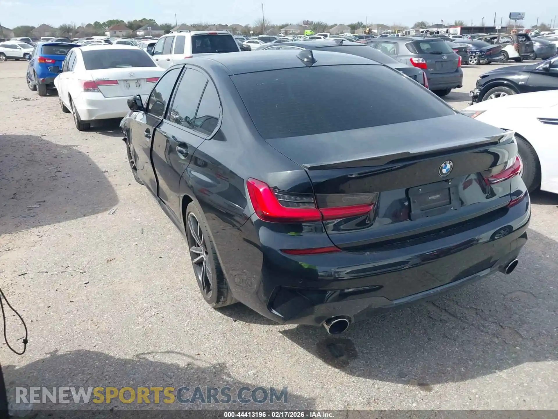 3 Photograph of a damaged car 3MW5R1J02M8B56405 BMW 330I 2021