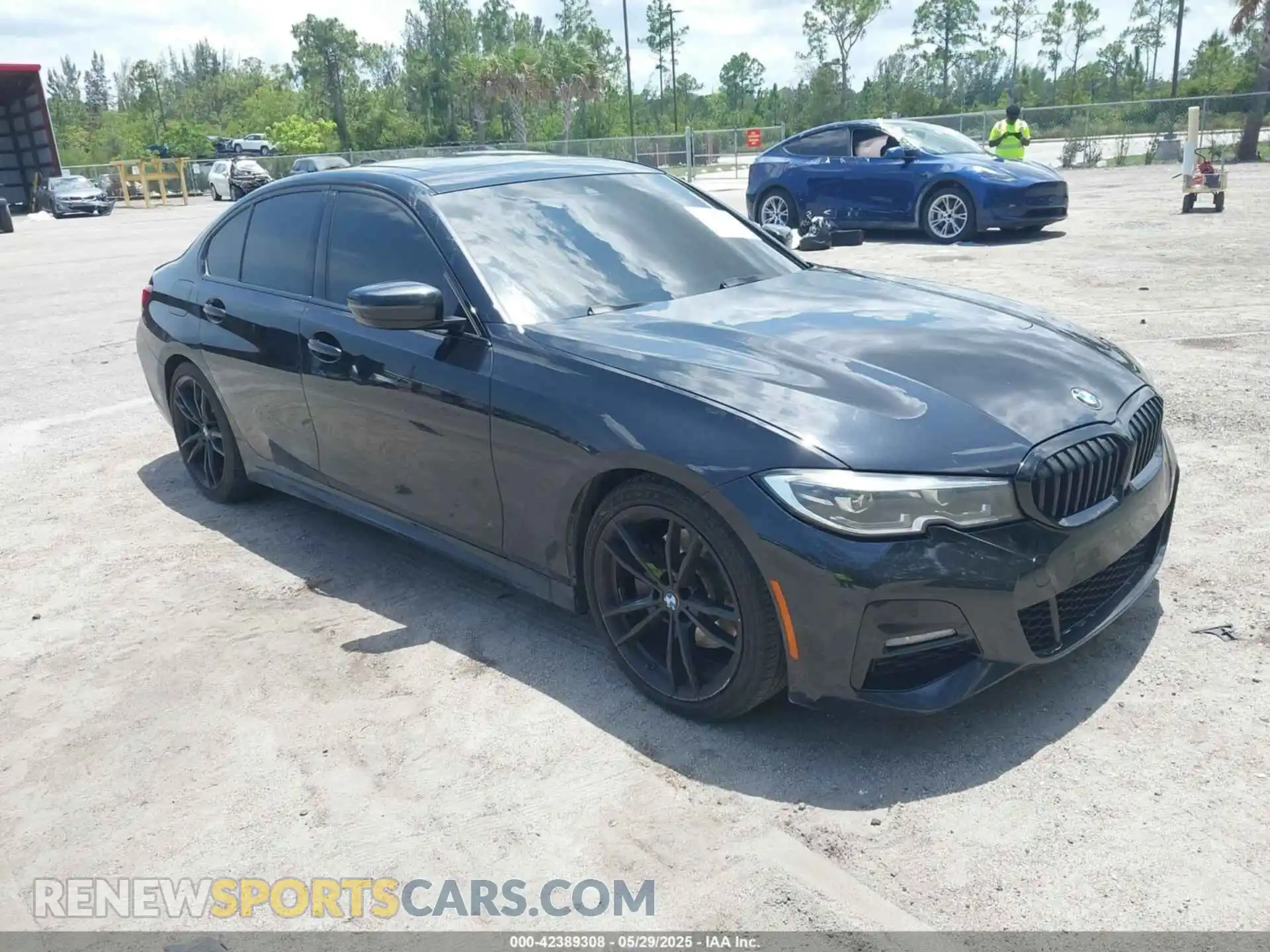 1 Photograph of a damaged car 3MW5R1J02M8B67047 BMW 330I 2021