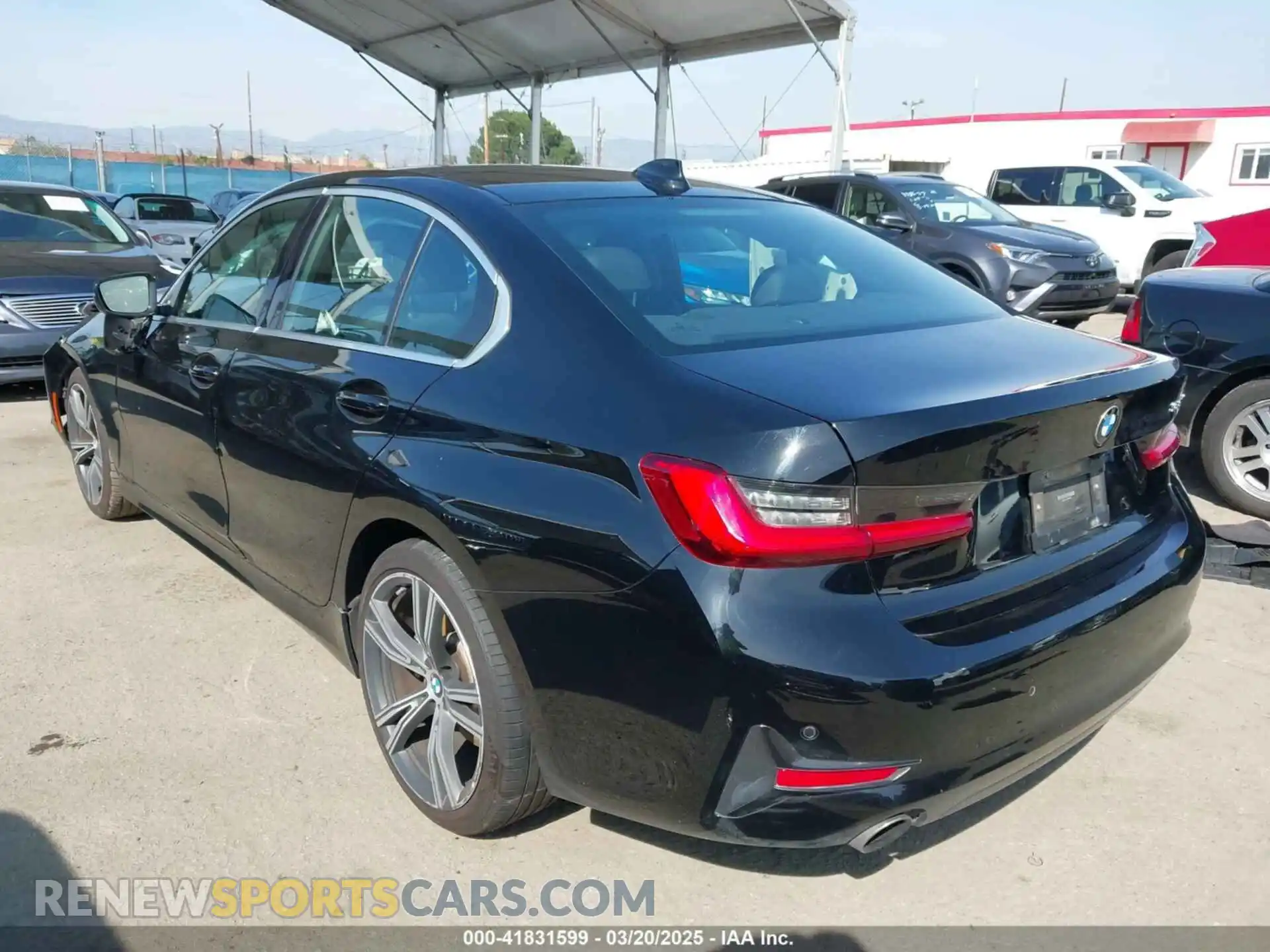 3 Photograph of a damaged car 3MW5R1J02M8B87329 BMW 330I 2021