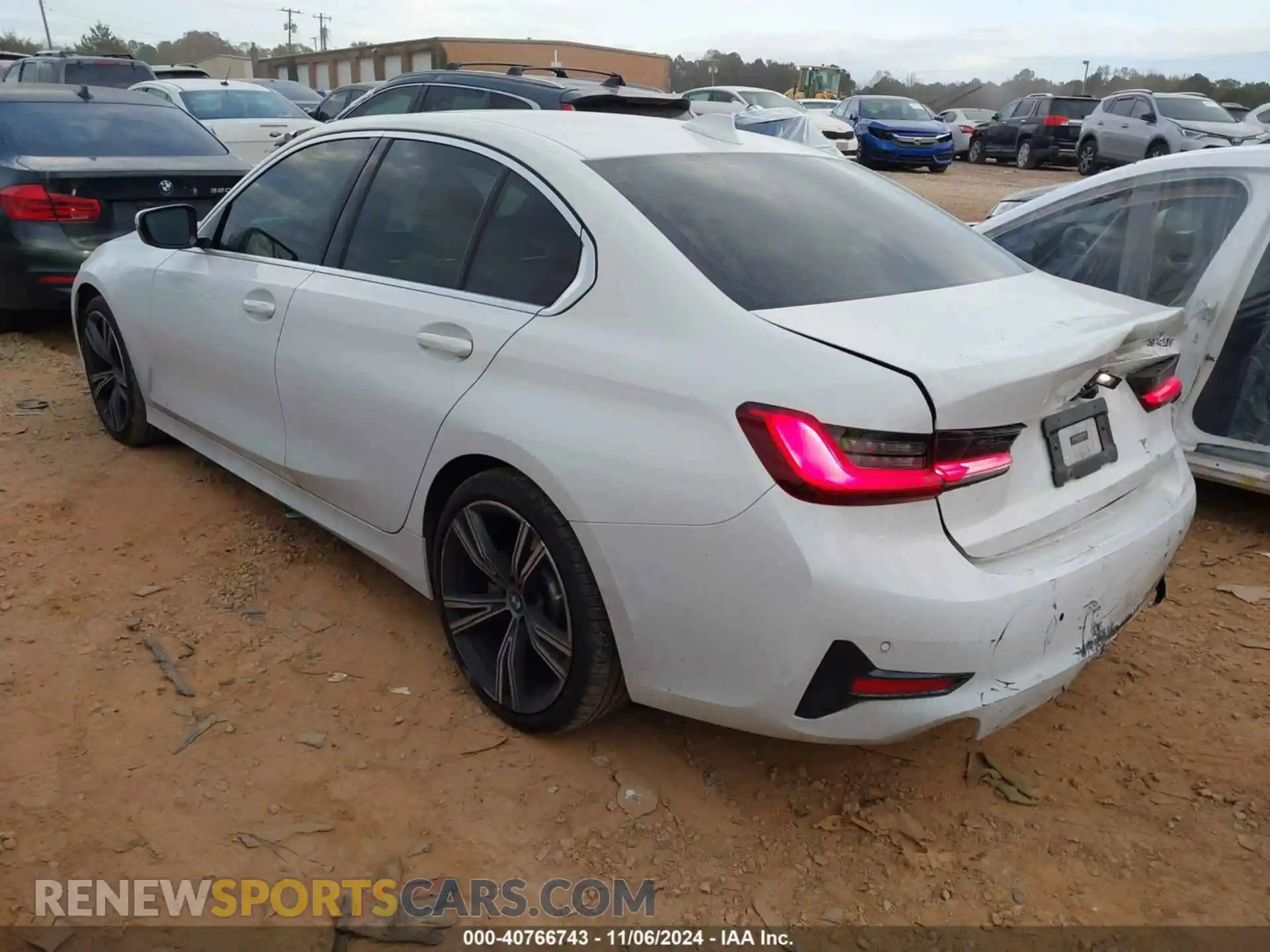 3 Фотография поврежденного автомобиля 3MW5R1J05M8C02762 BMW 330I 2021