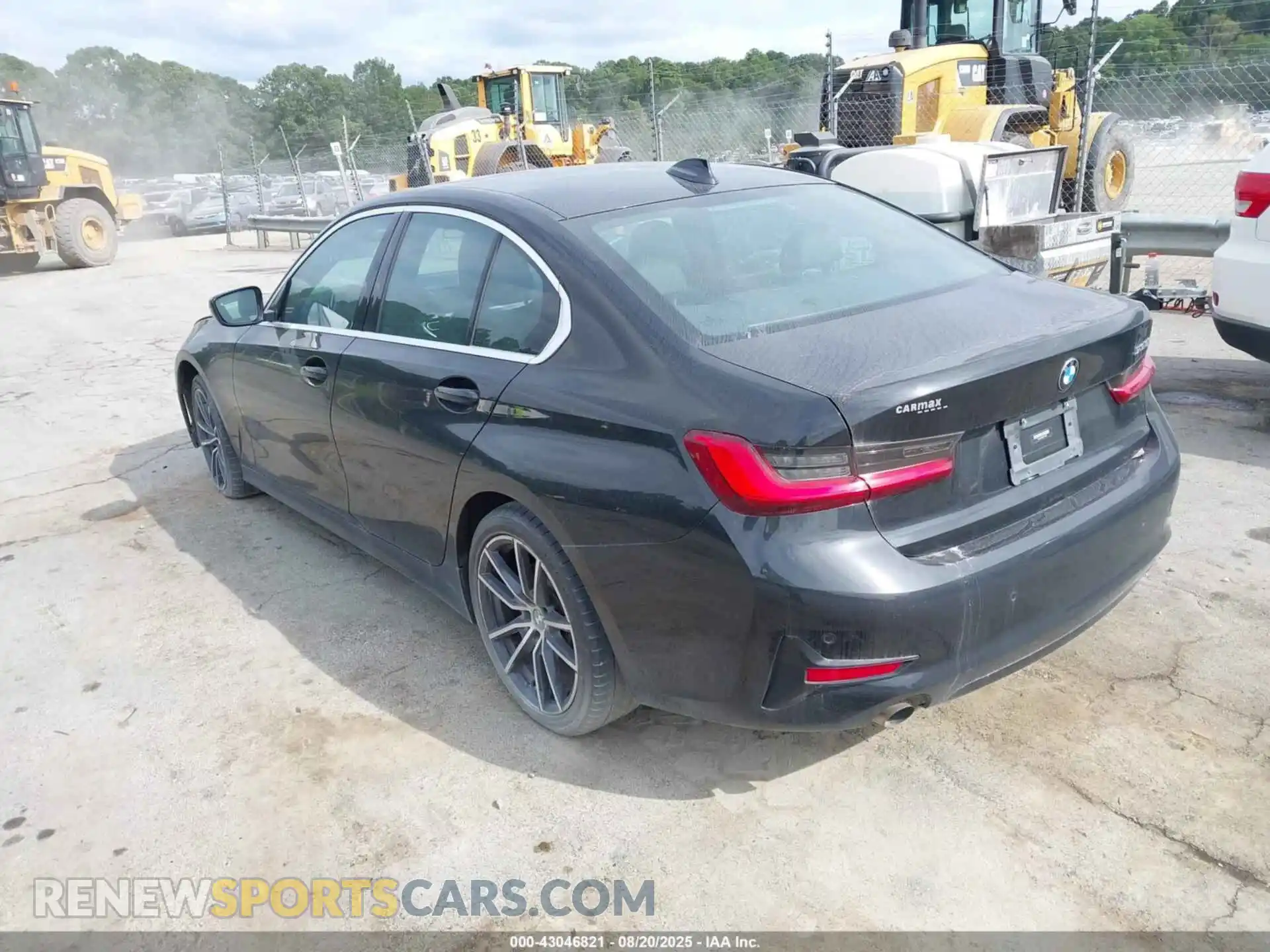 3 Photograph of a damaged car 3MW5R1J06M8C18288 BMW 330I 2021