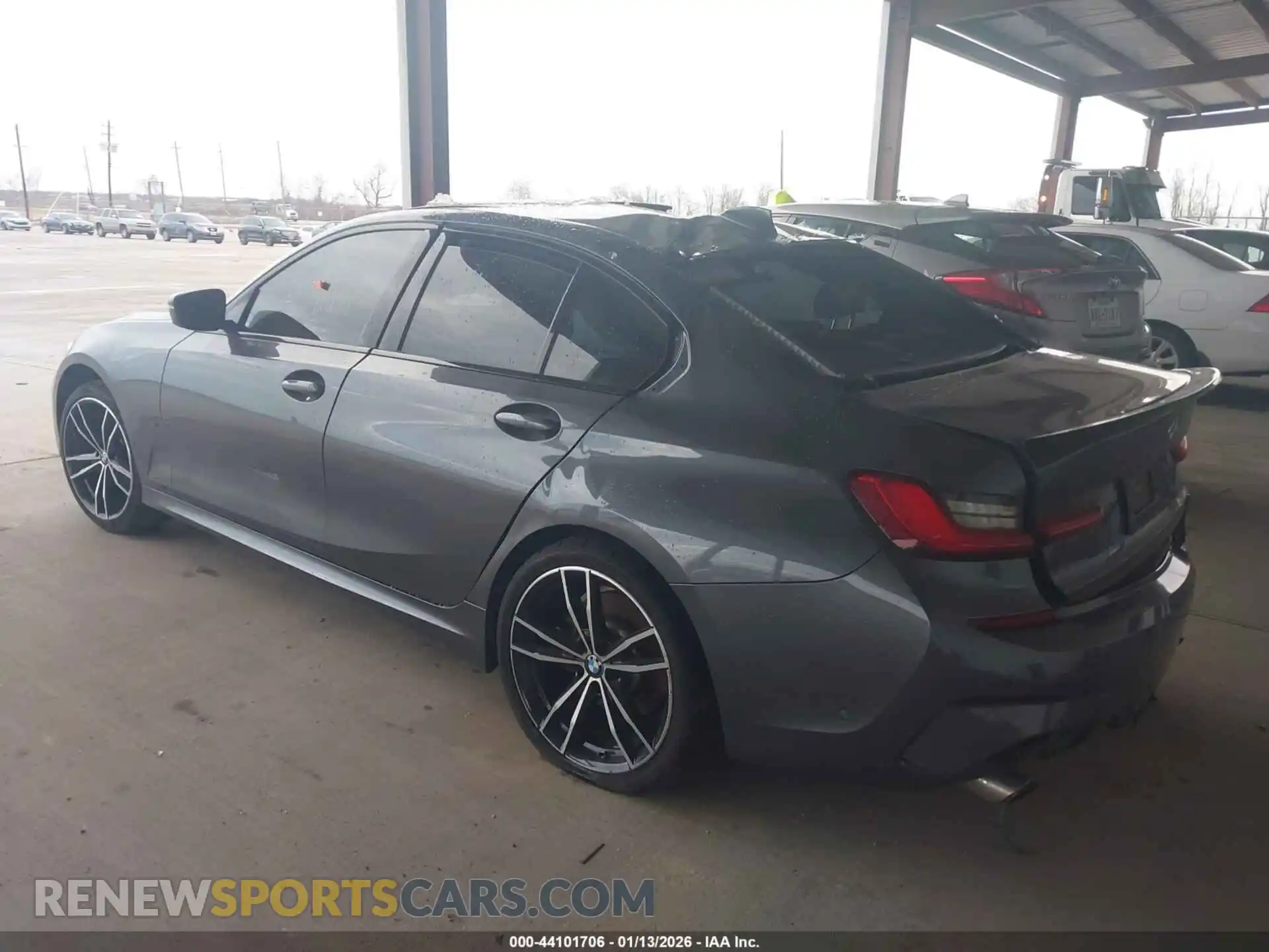 3 Photograph of a damaged car 3MW5R1J07M8B92476 BMW 330I 2021