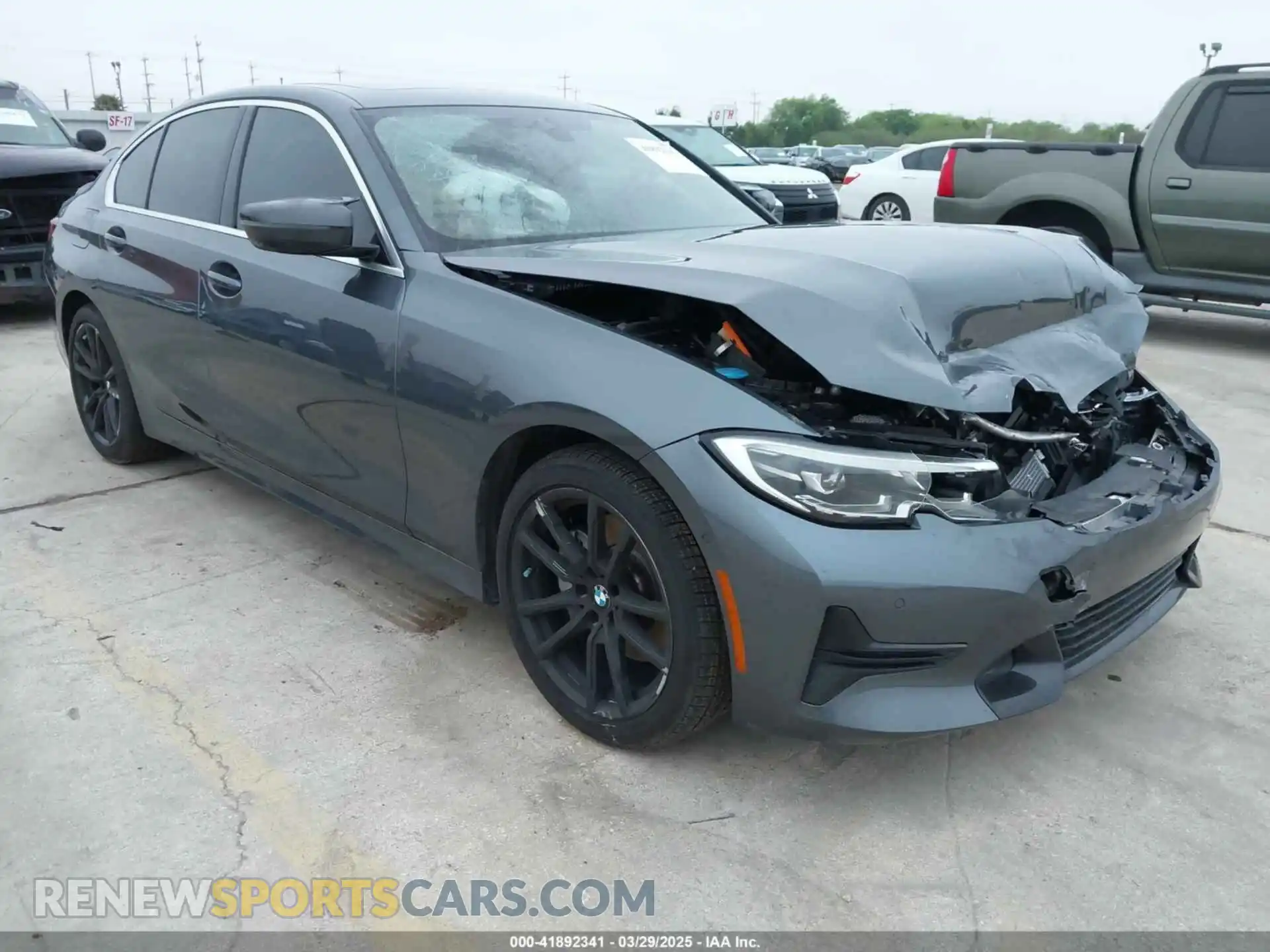 1 Photograph of a damaged car 3MW5R1J09M8C15403 BMW 330I 2021