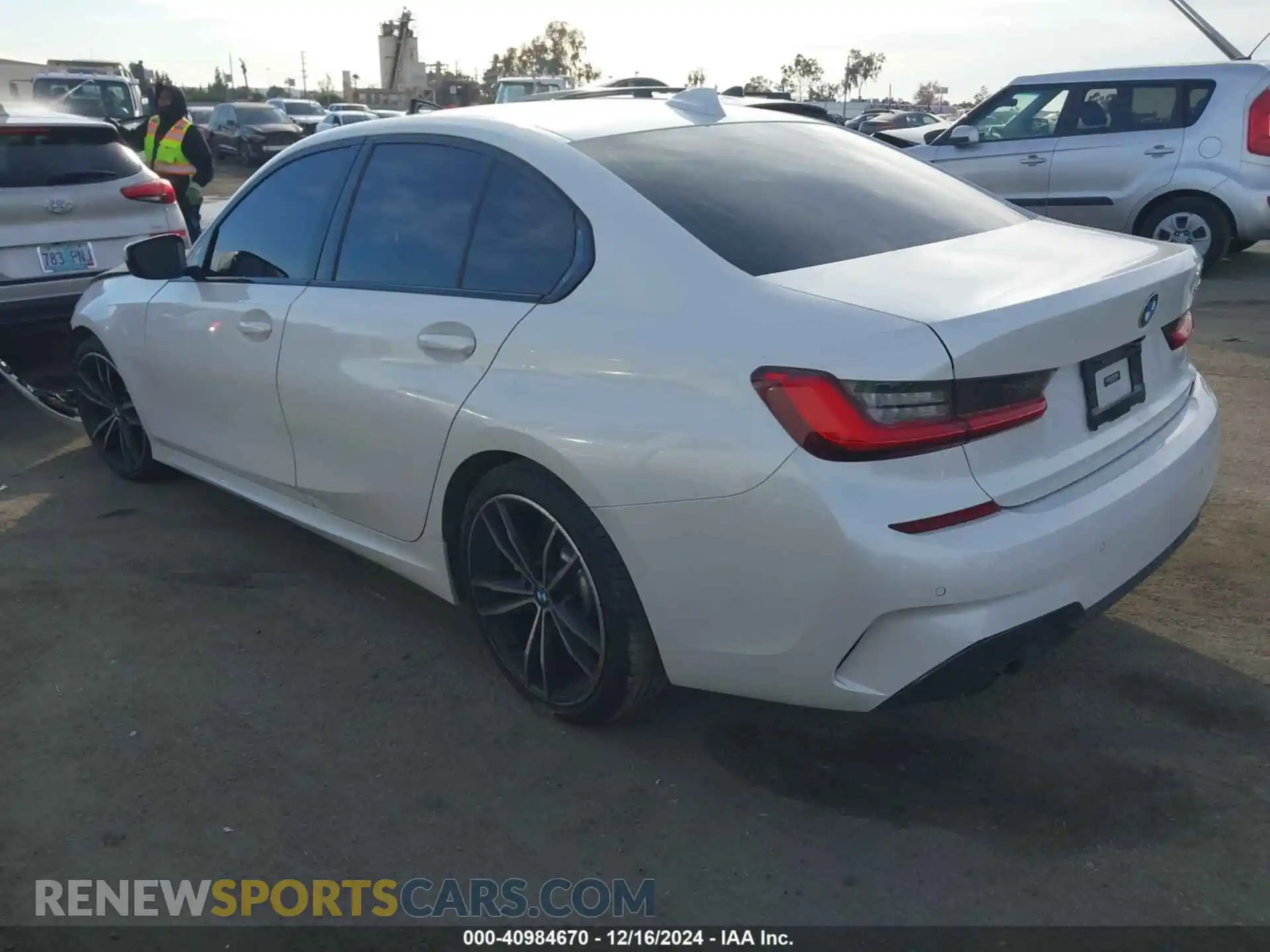 3 Photograph of a damaged car 3MW5R1J0XM8B86056 BMW 330I 2021