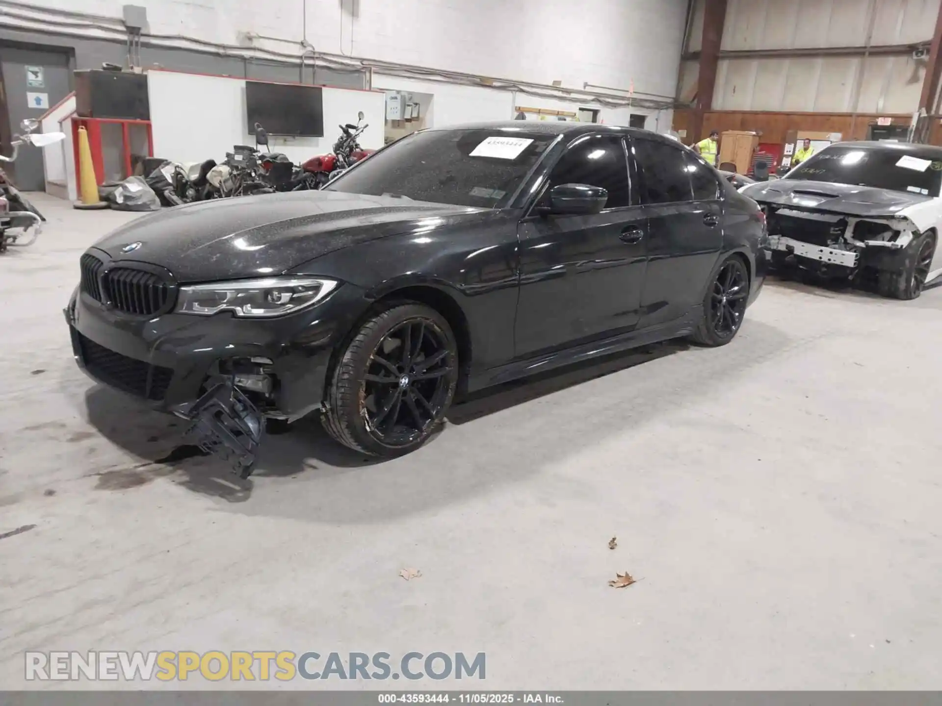 2 Photograph of a damaged car 3MW5R7J01M8C14989 BMW 330I 2021