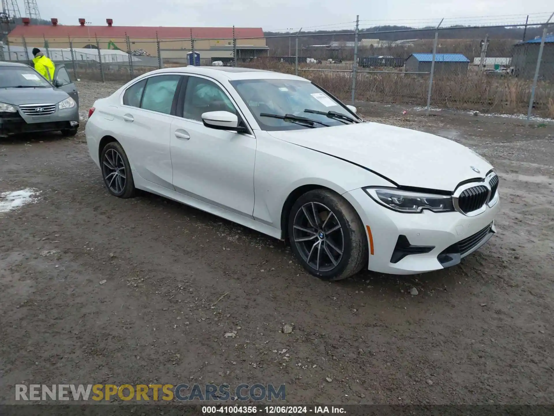 1 Photograph of a damaged car 3MW5R7J02M8C13351 BMW 330I 2021