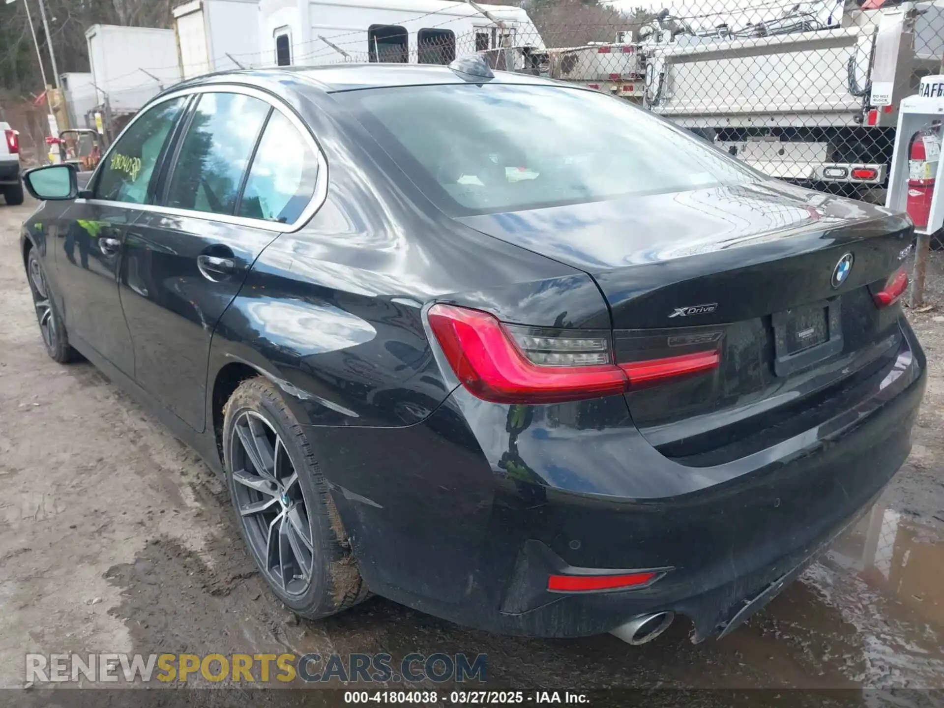 3 Photograph of a damaged car 3MW5R7J03M8C09356 BMW 330I 2021