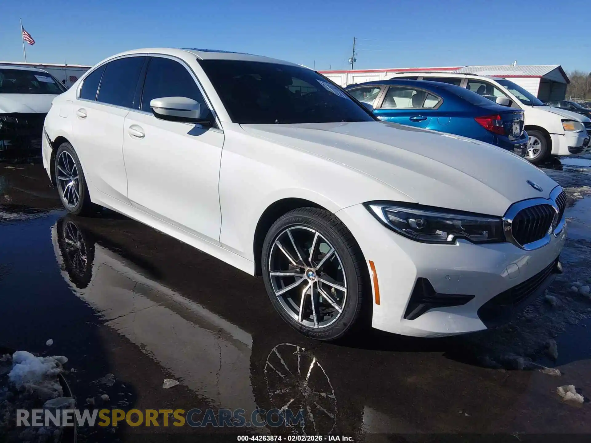 1 Photograph of a damaged car 3MW5R7J03M8C18302 BMW 330I 2021