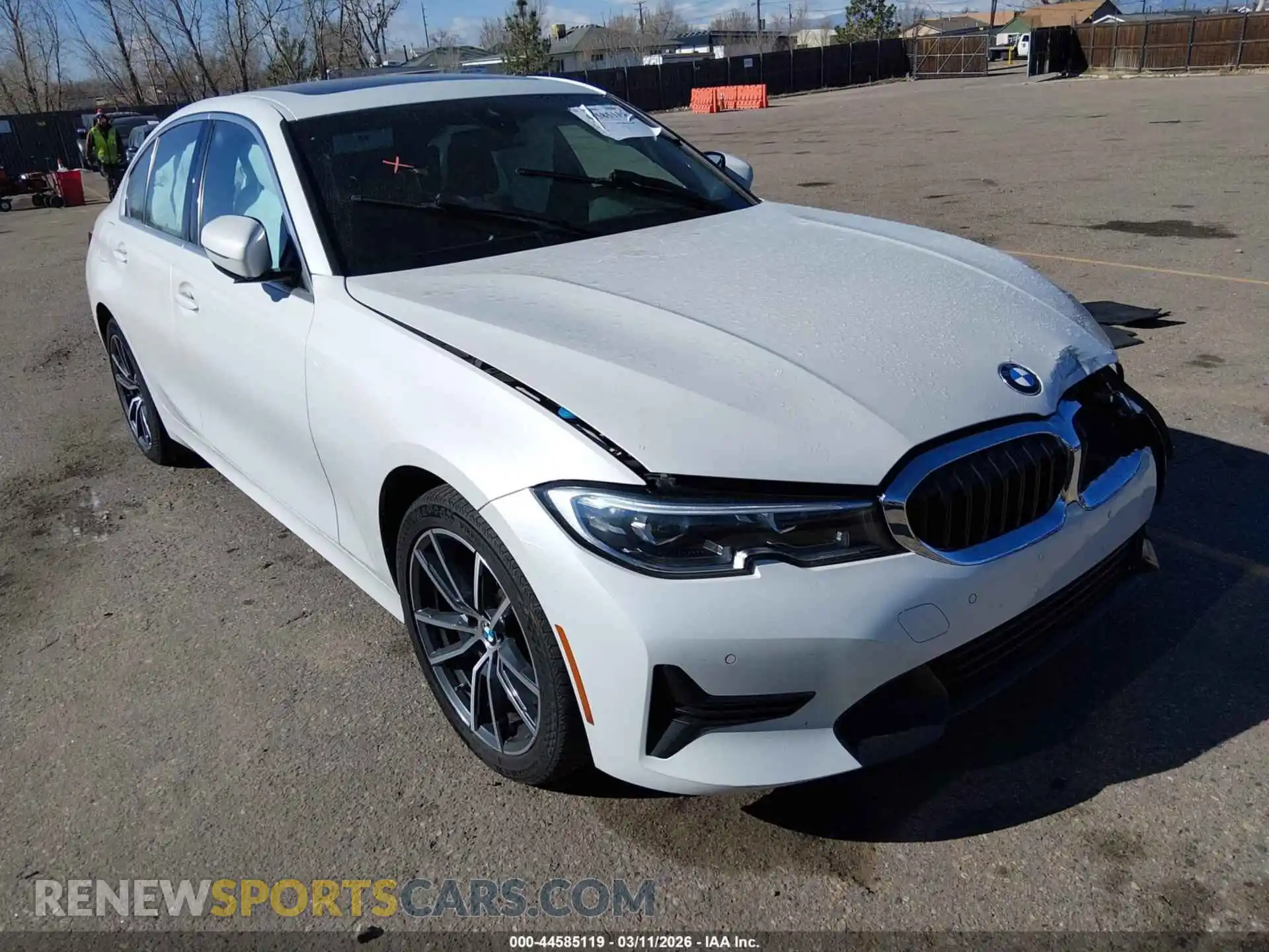 1 Фотография поврежденного автомобиля 3MW5R7J05M8C21086 BMW 330I 2021
