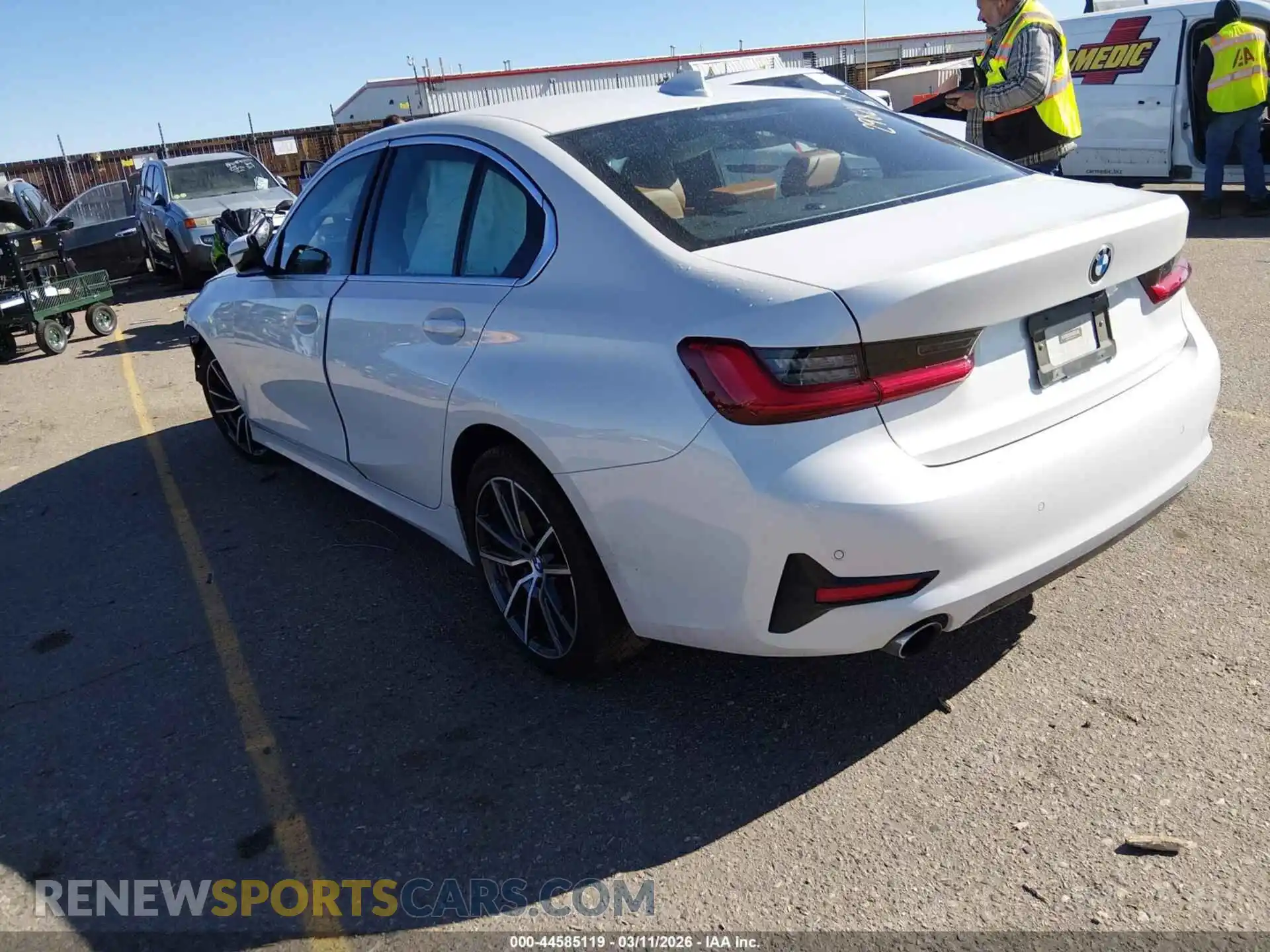 3 Фотография поврежденного автомобиля 3MW5R7J05M8C21086 BMW 330I 2021