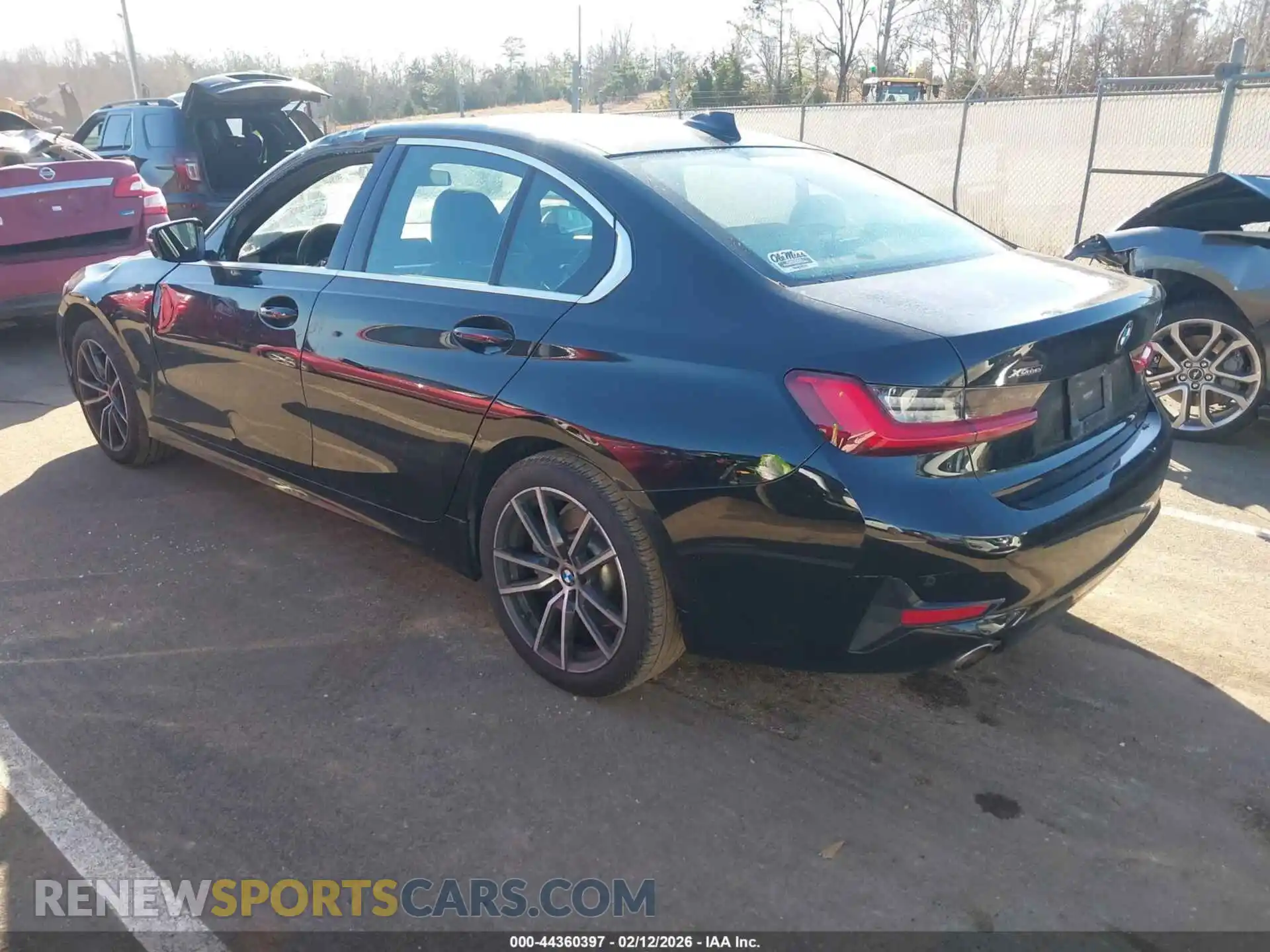 3 Photograph of a damaged car 3MW5R7J06M8B71752 BMW 330I 2021