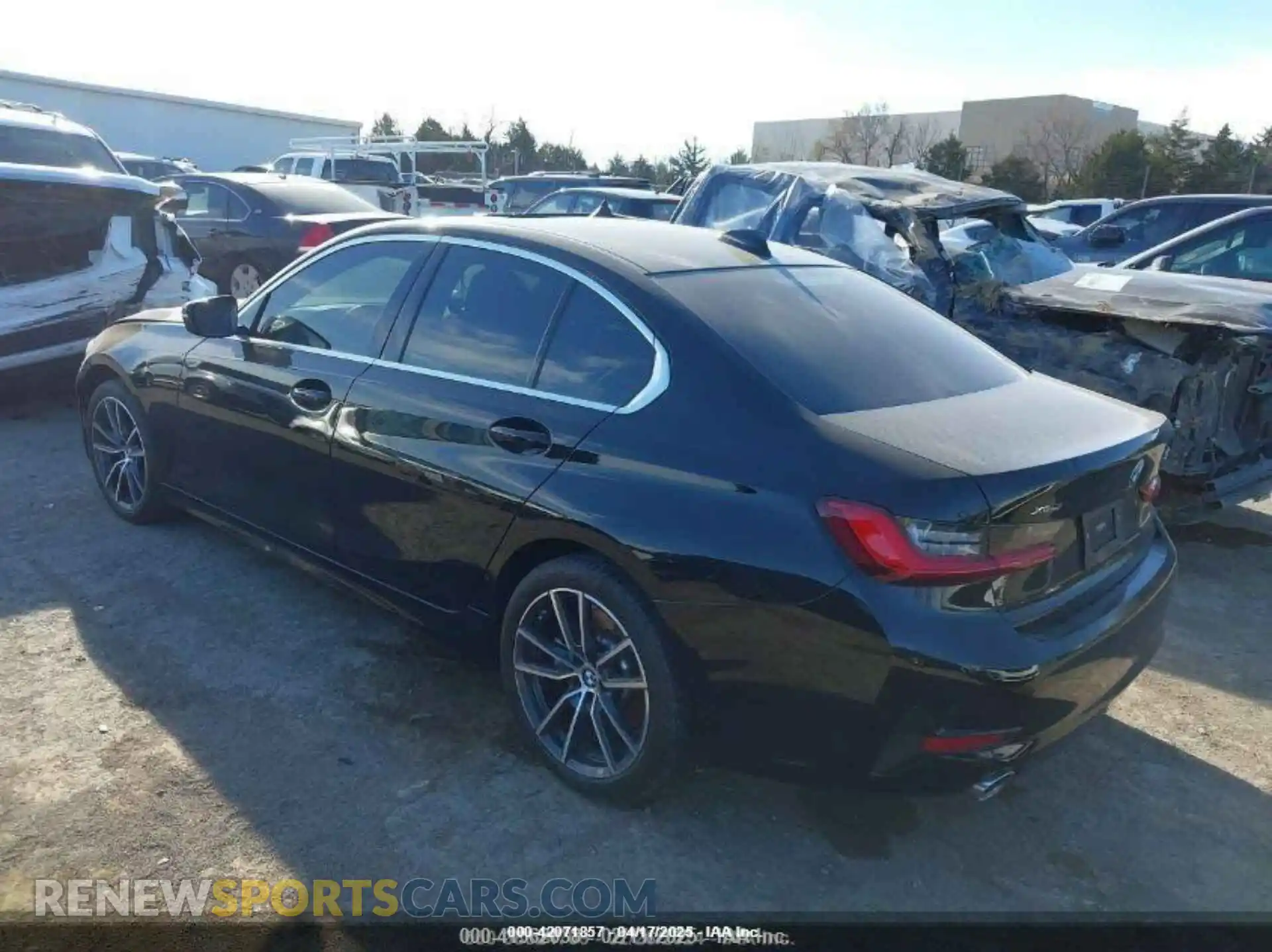 3 Photograph of a damaged car 3MW5R7J06M8C13448 BMW 330I 2021