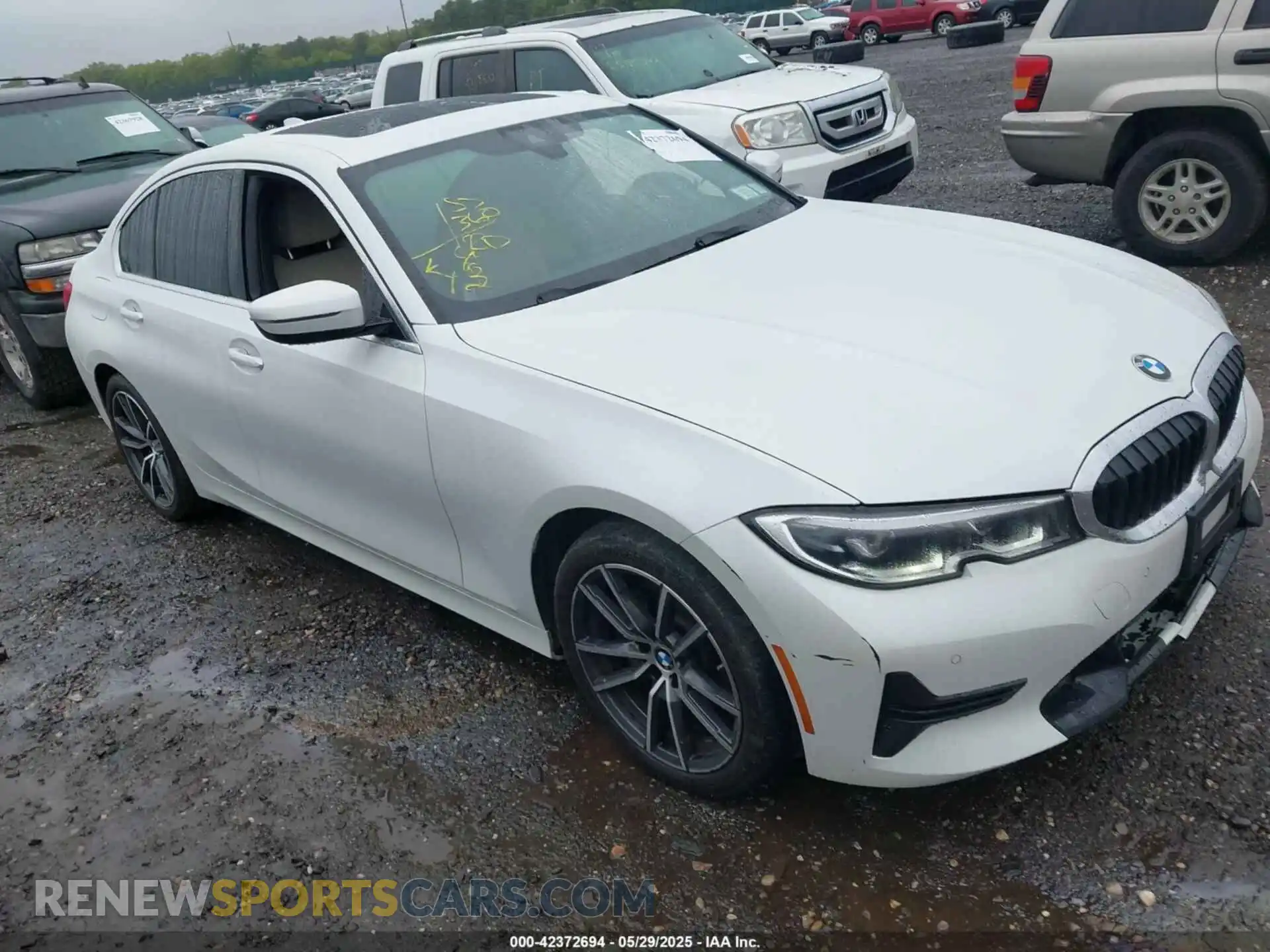 1 Photograph of a damaged car 3MW5R7J07M8B73428 BMW 330I 2021