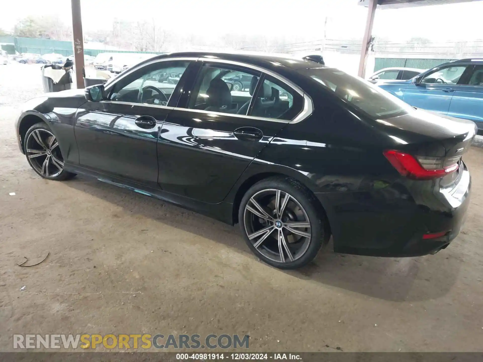 3 Photograph of a damaged car 3MW5R7J07M8B99222 BMW 330I 2021