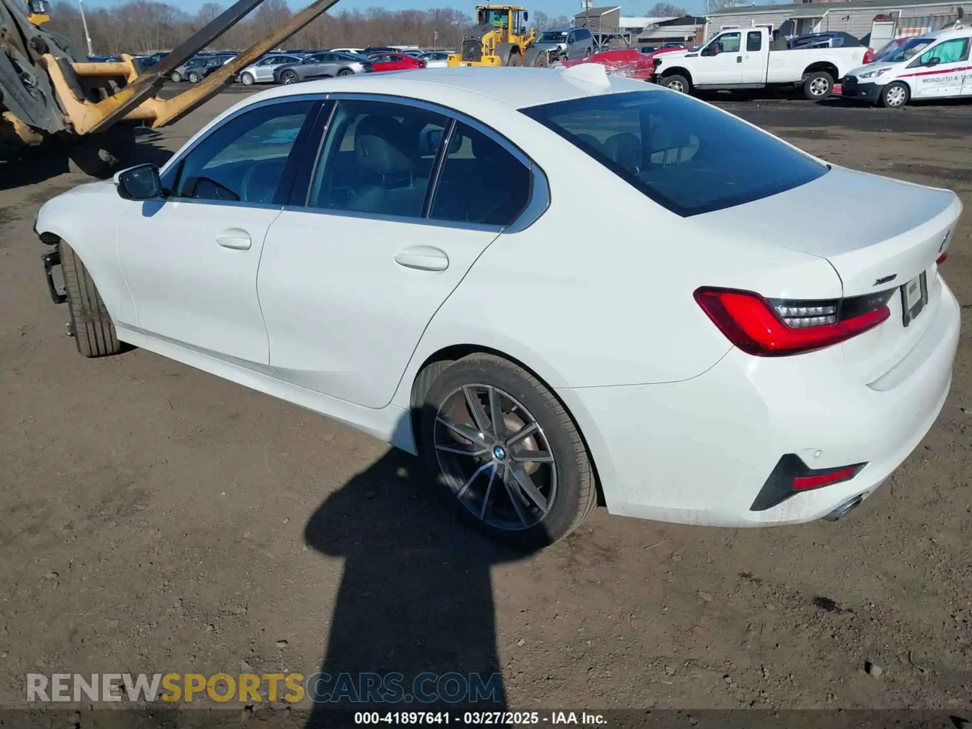 3 Photograph of a damaged car 3MW5R7J09M8B47753 BMW 330I 2021