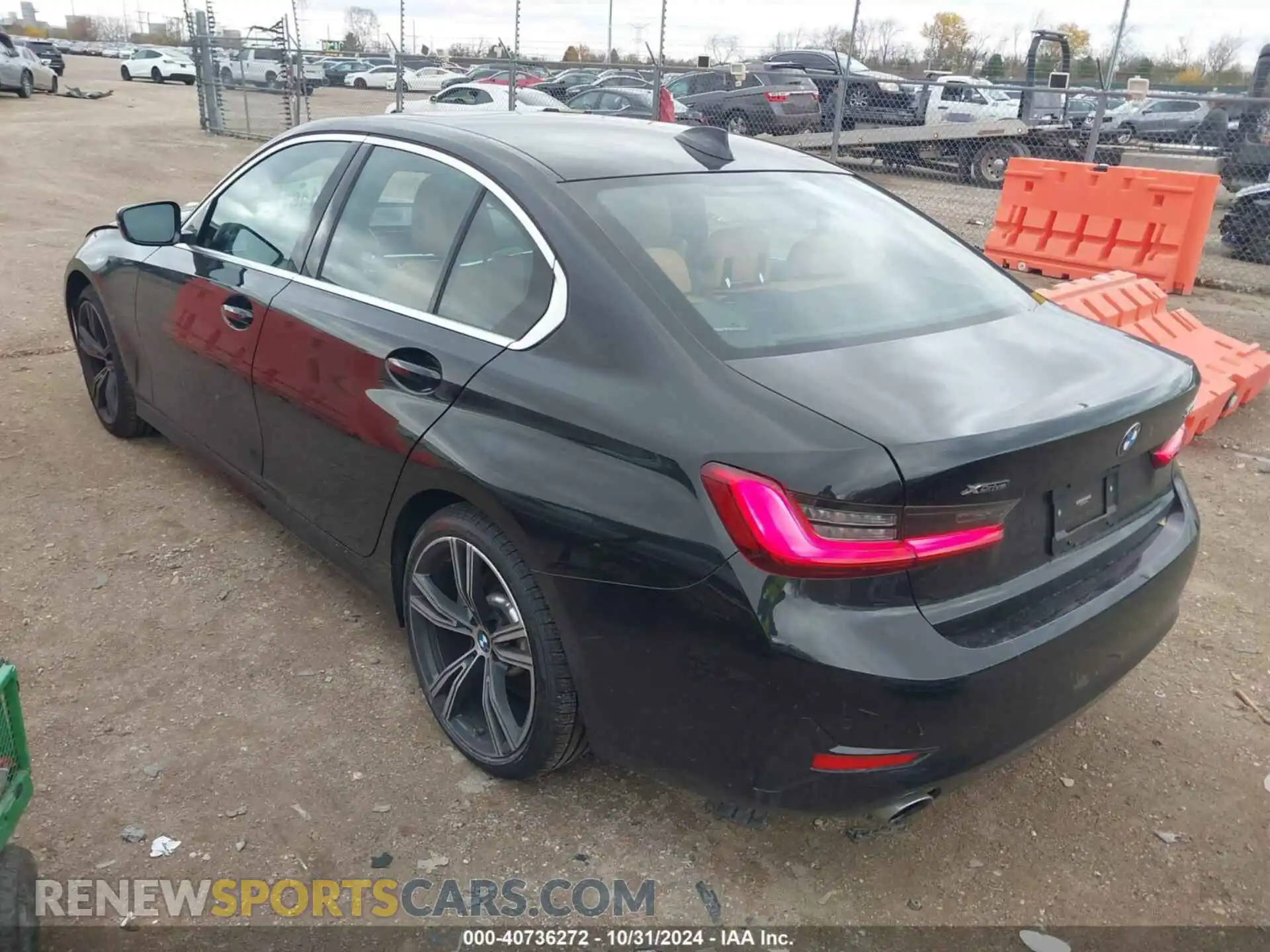 3 Photograph of a damaged car 3MW5R7J09M8B77500 BMW 330I 2021
