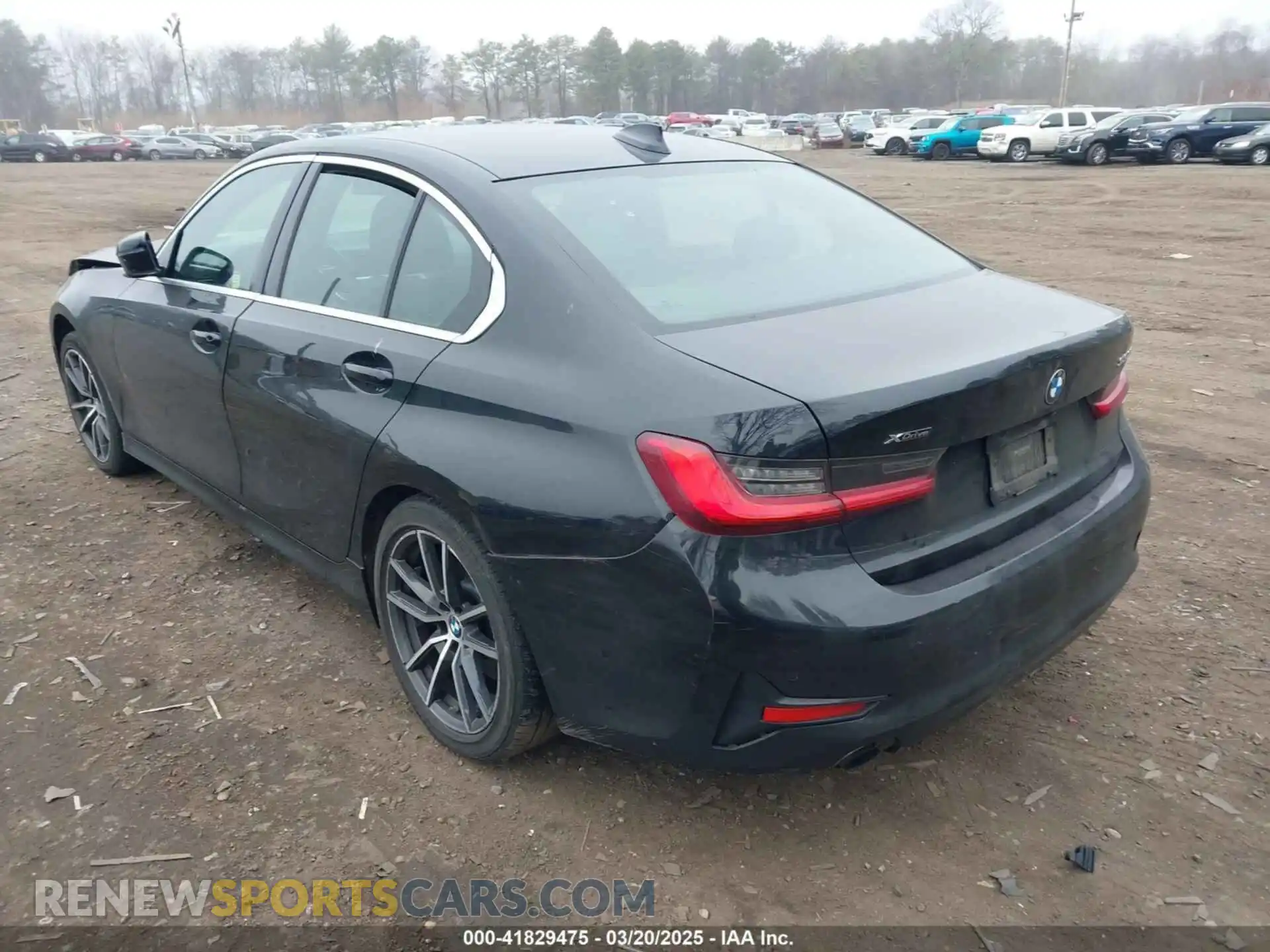 3 Photograph of a damaged car 3MW5R7J0XM8B71673 BMW 330I 2021