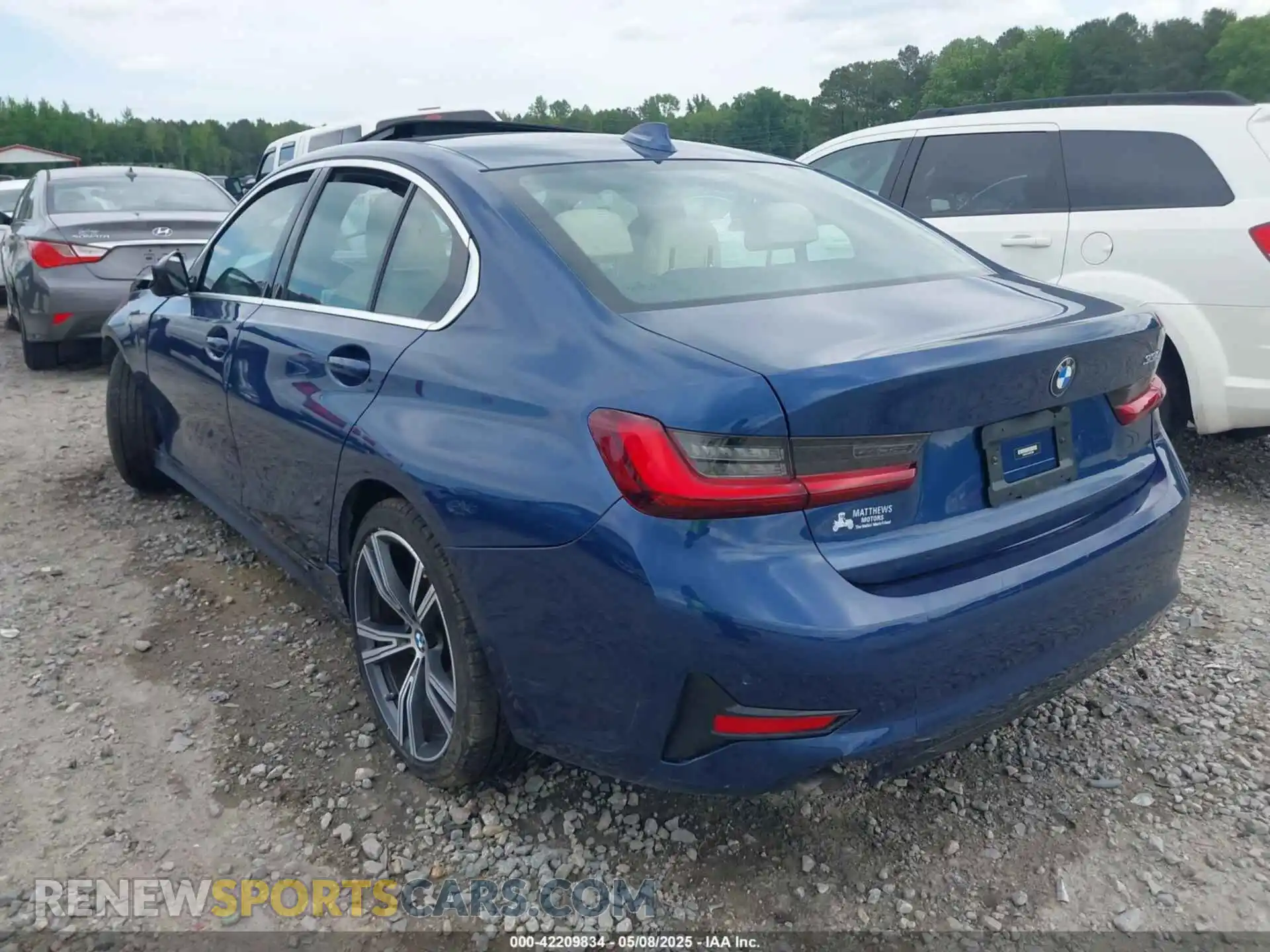 3 Photograph of a damaged car 3MW5R1J01N8C34965 BMW 330I 2022