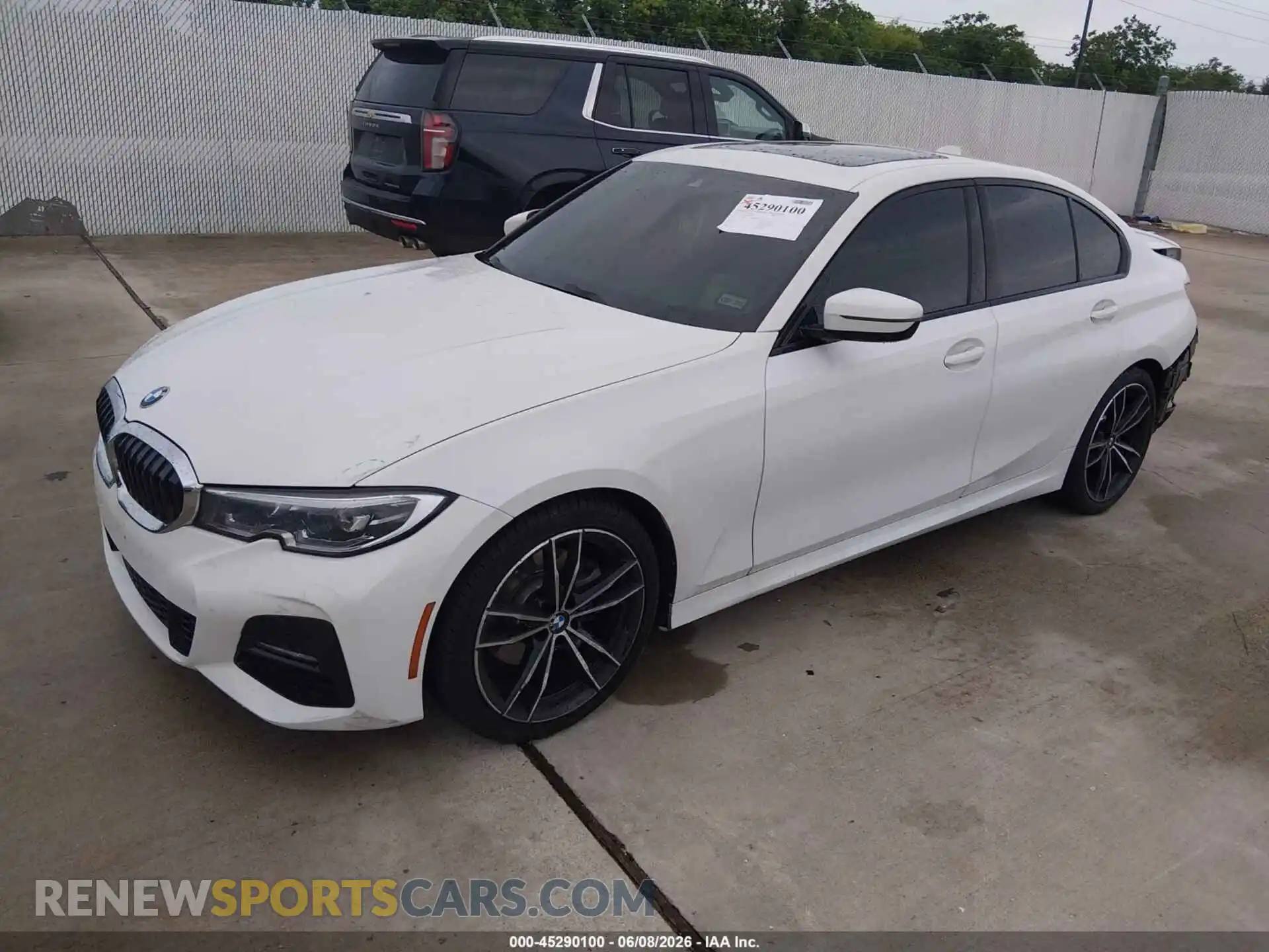 2 Photograph of a damaged car 3MW5R7J0XN8C77655 BMW 330I 2022
